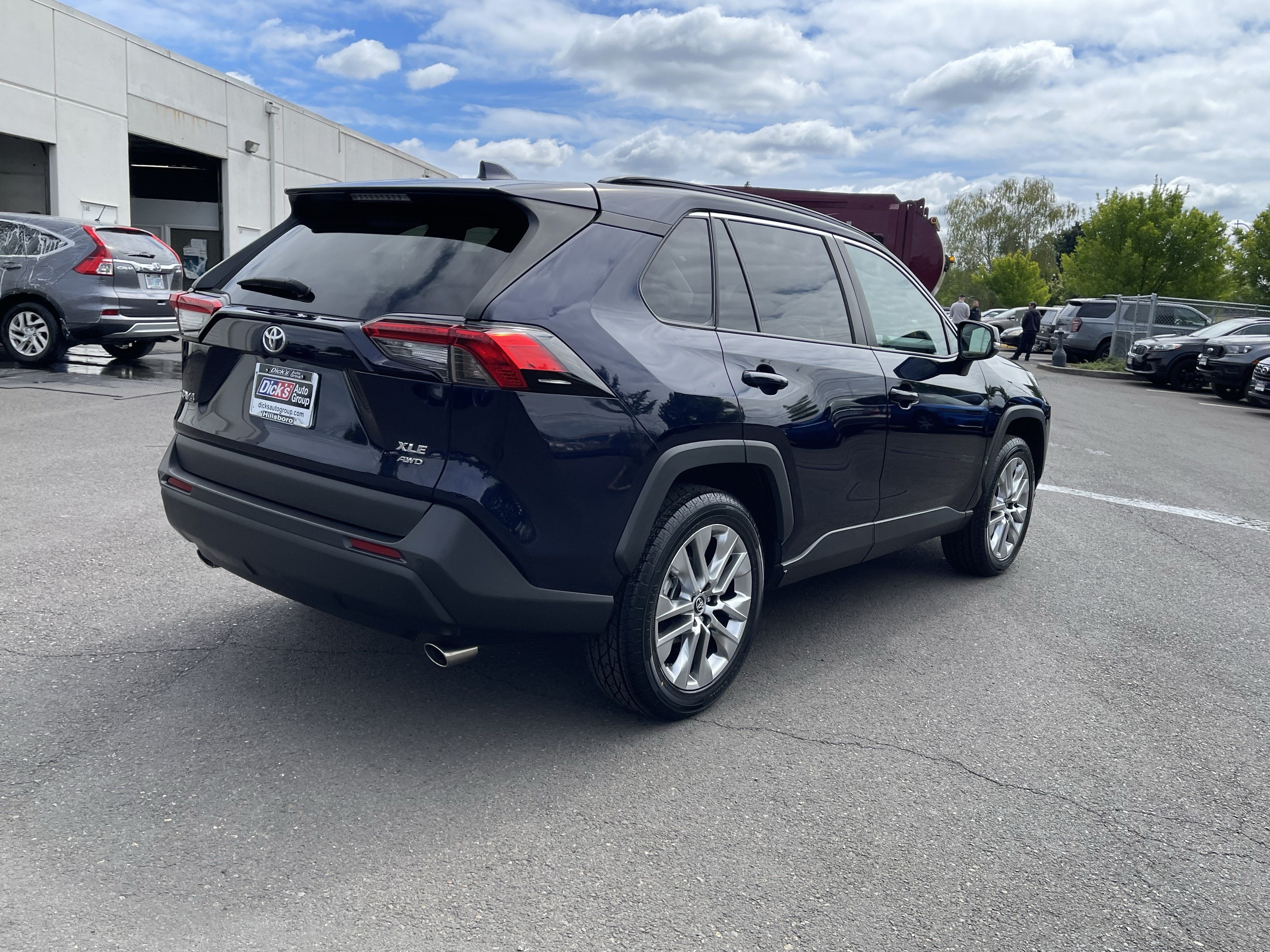2020 Toyota RAV4 XLE Premium
