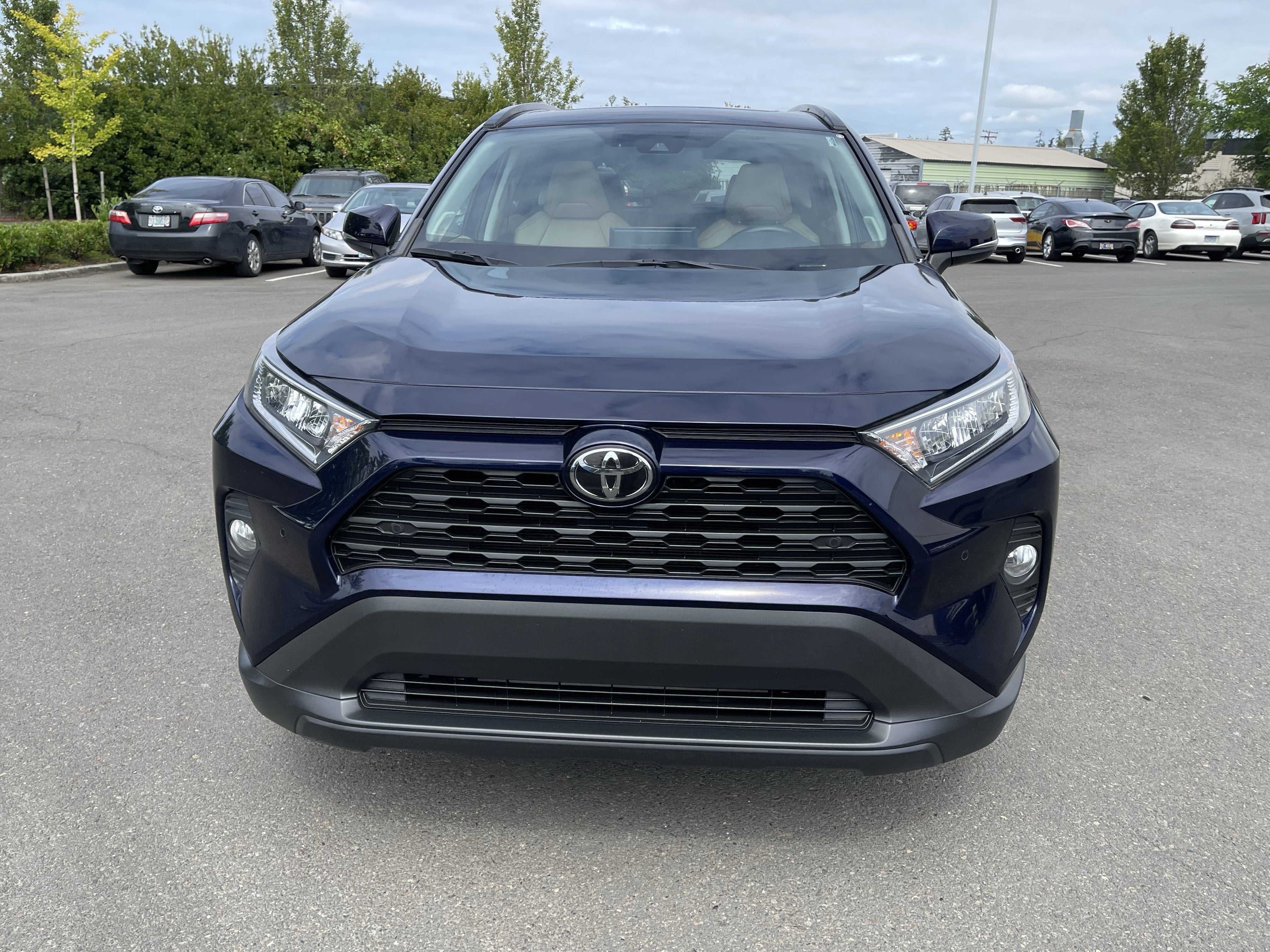 2020 Toyota RAV4 XLE Premium