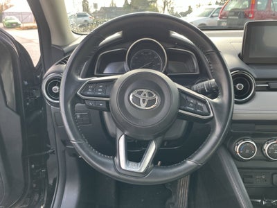 2020 Toyota Yaris Hatchback XLE