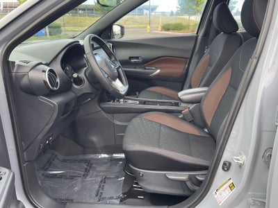2021 Nissan Kicks SR