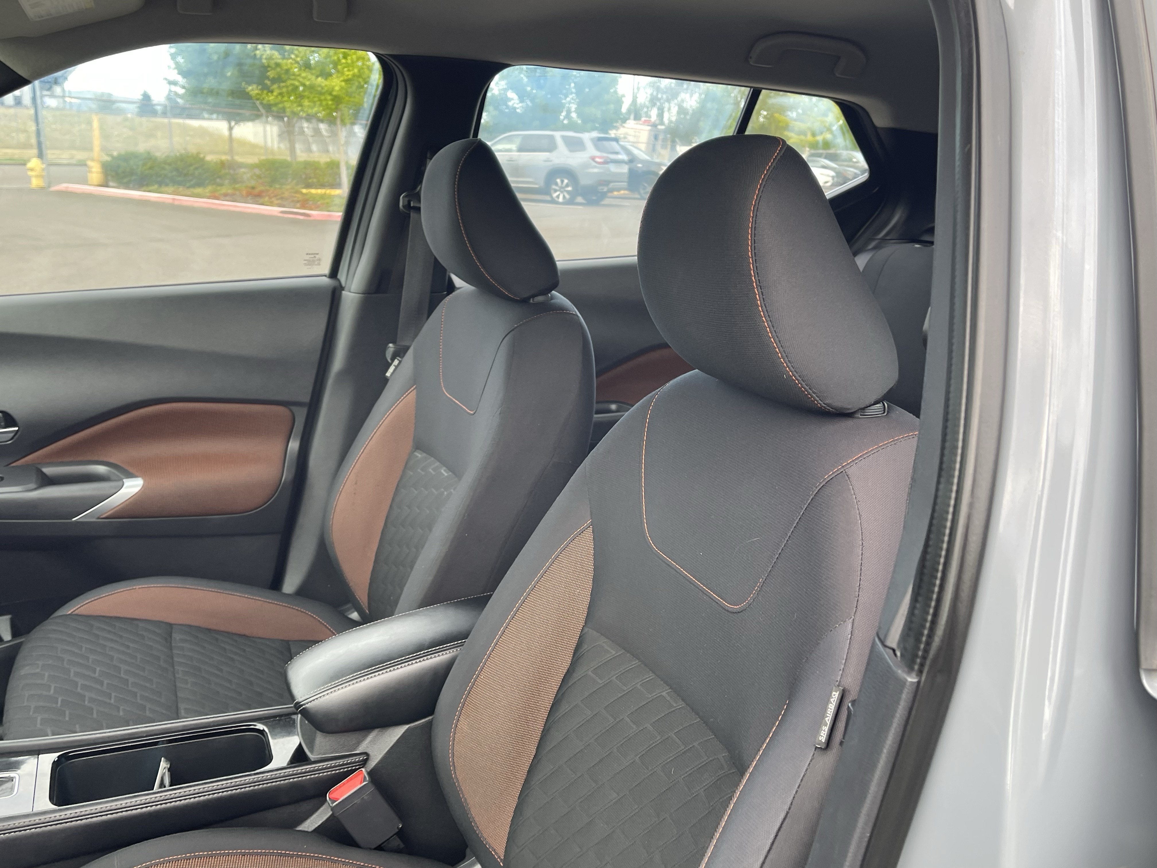 2021 Nissan Kicks SR