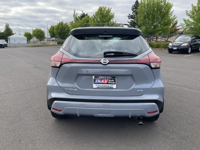 2021 Nissan Kicks SR