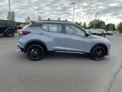 2021 Nissan Kicks SR