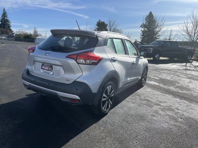 2020 Nissan Kicks SR
