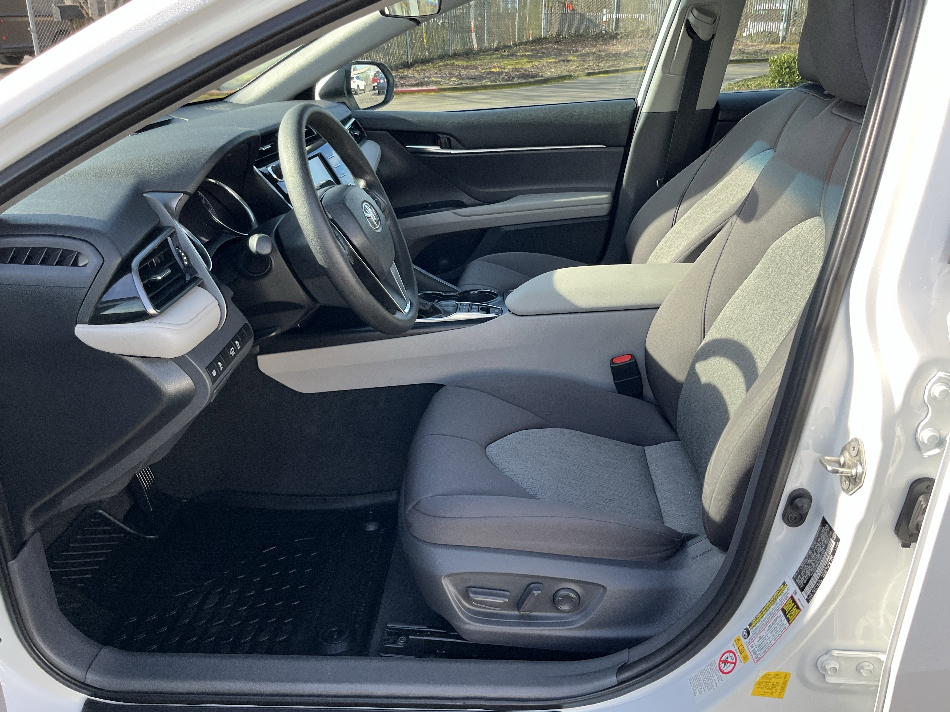 2019 Toyota Camry Hybrid LE