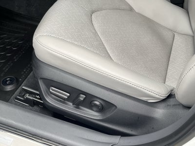 2023 Toyota Camry Hybrid XLE