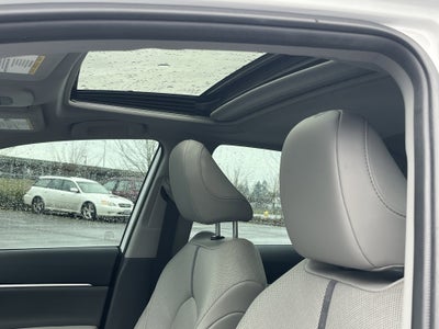 2023 Toyota Camry Hybrid XLE