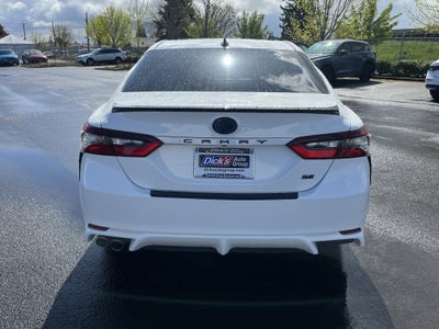 2022 Toyota Camry Hybrid SE