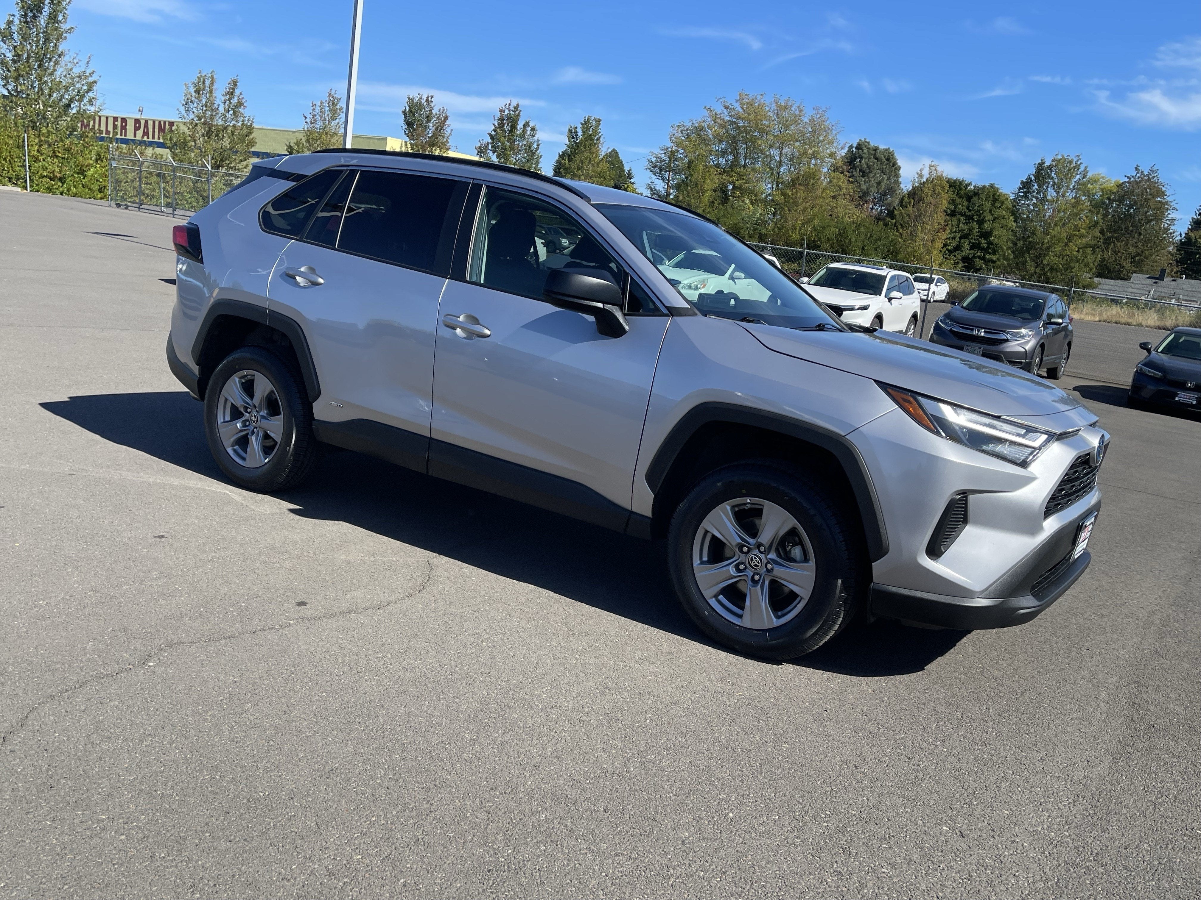 2023 Toyota RAV4 Hybrid LE