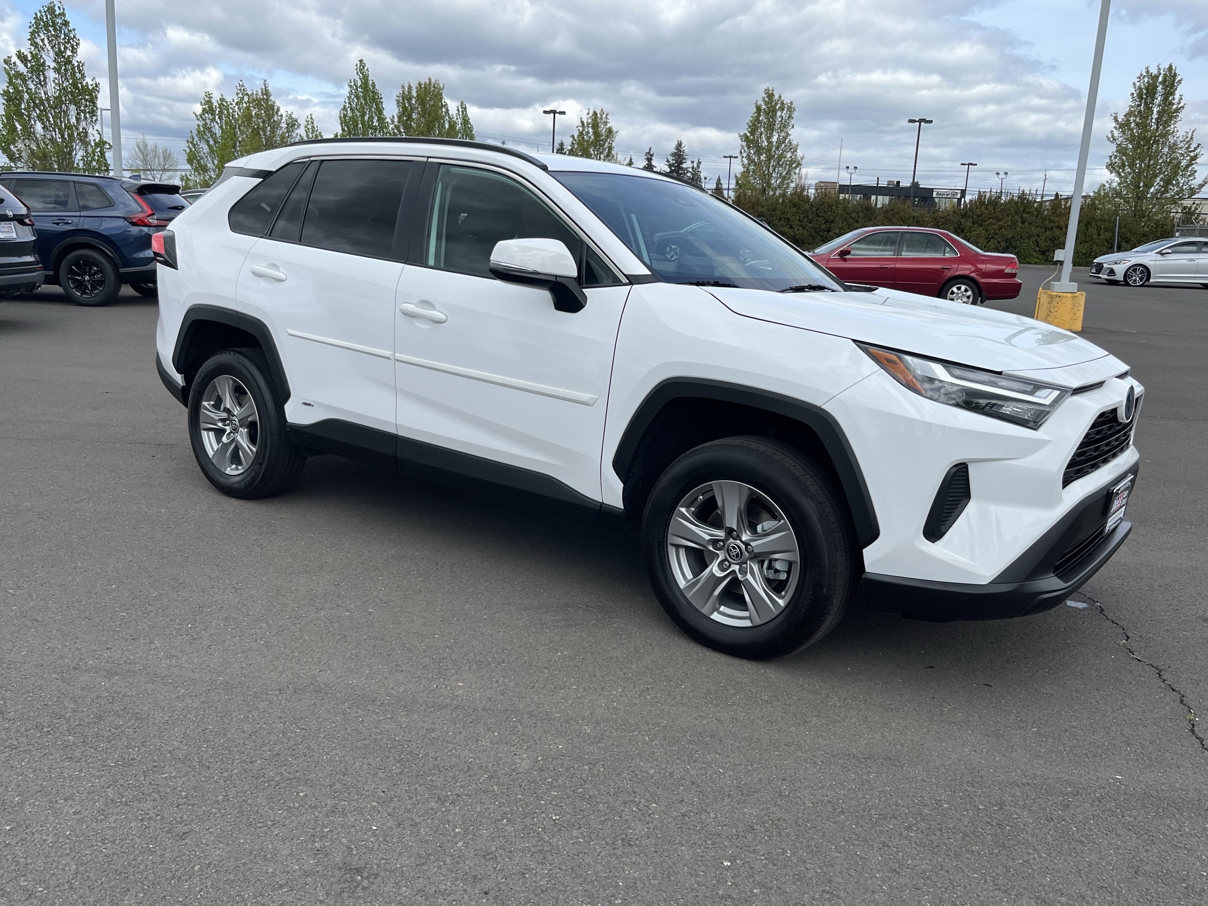 2024 Toyota RAV4 Hybrid LE