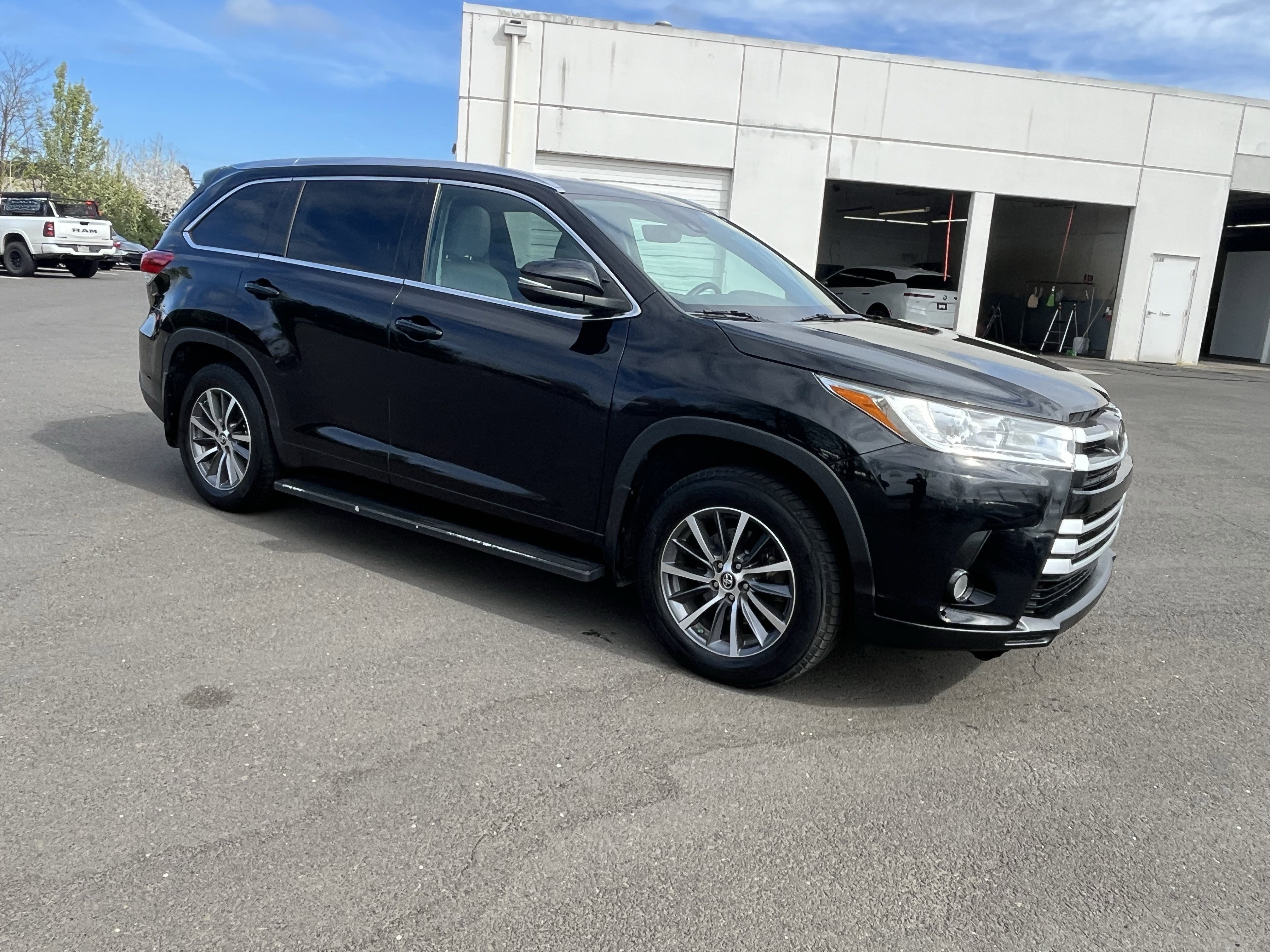 2018 Toyota Highlander SE