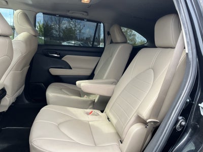 2023 Toyota Highlander Hybrid XLE