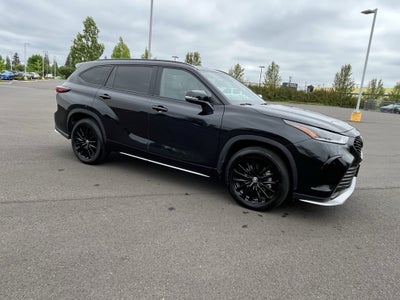 2025 Toyota Highlander LE