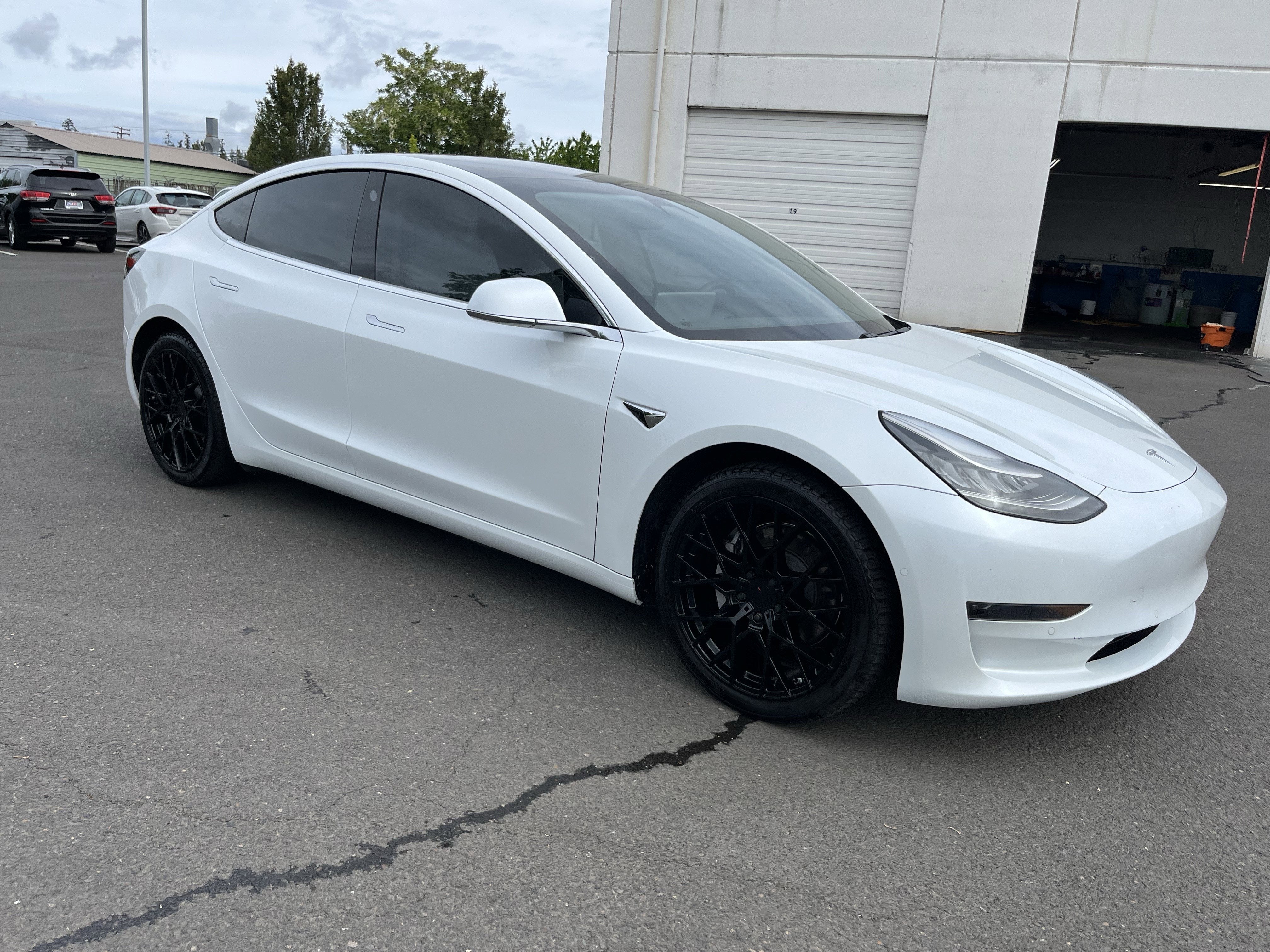 2019 Tesla Model 3 Mid Range
