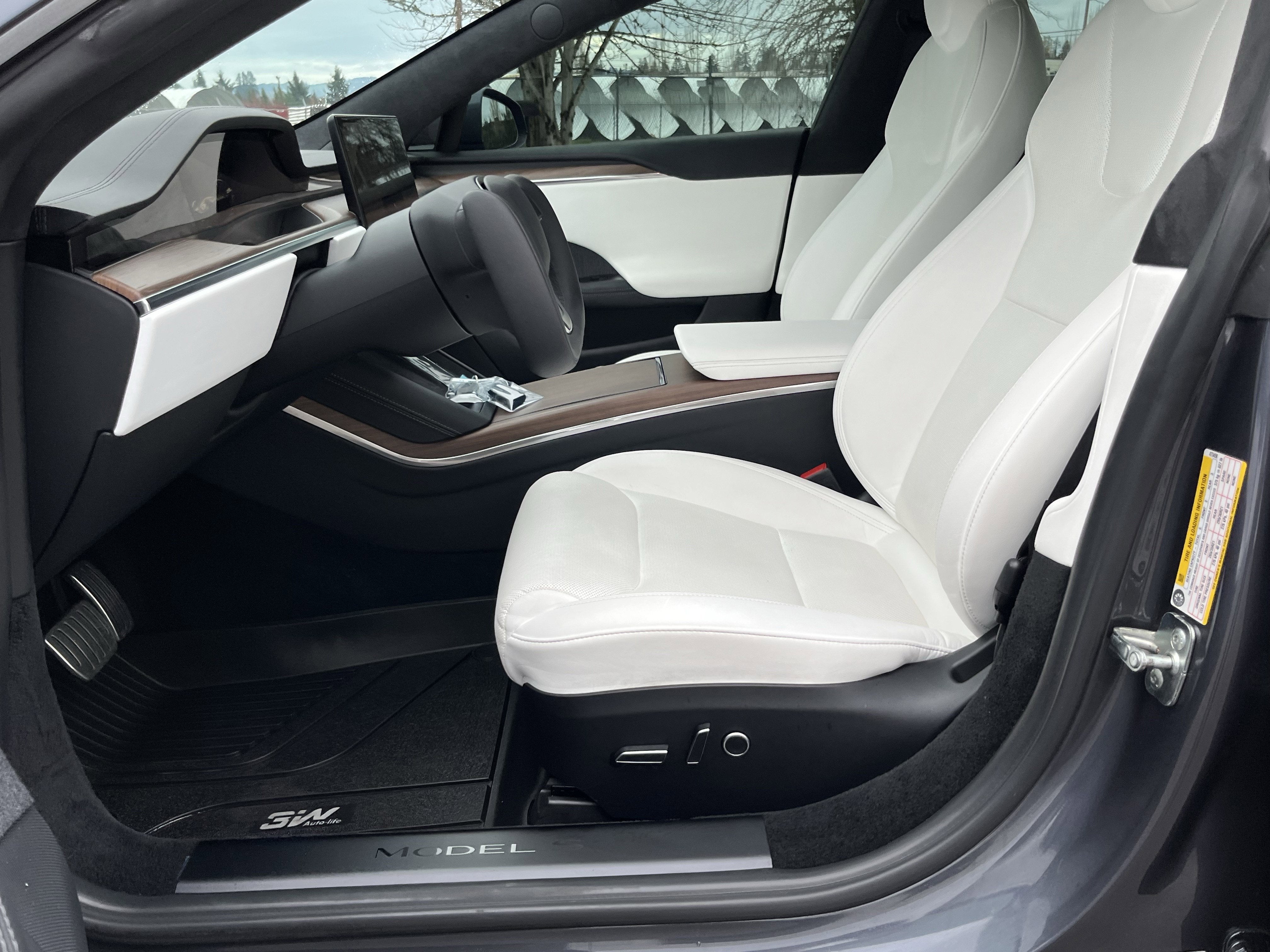 2022 Tesla Model S Base