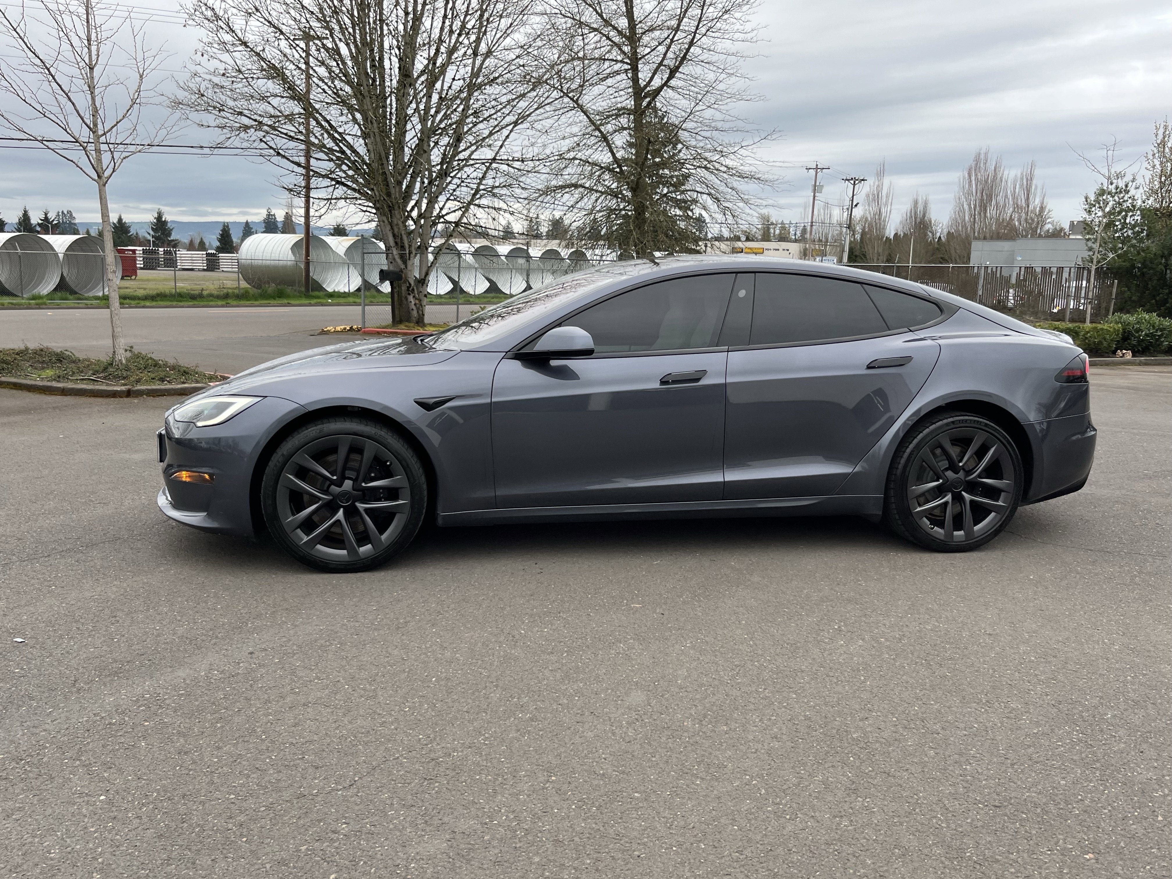 2022 Tesla Model S Base