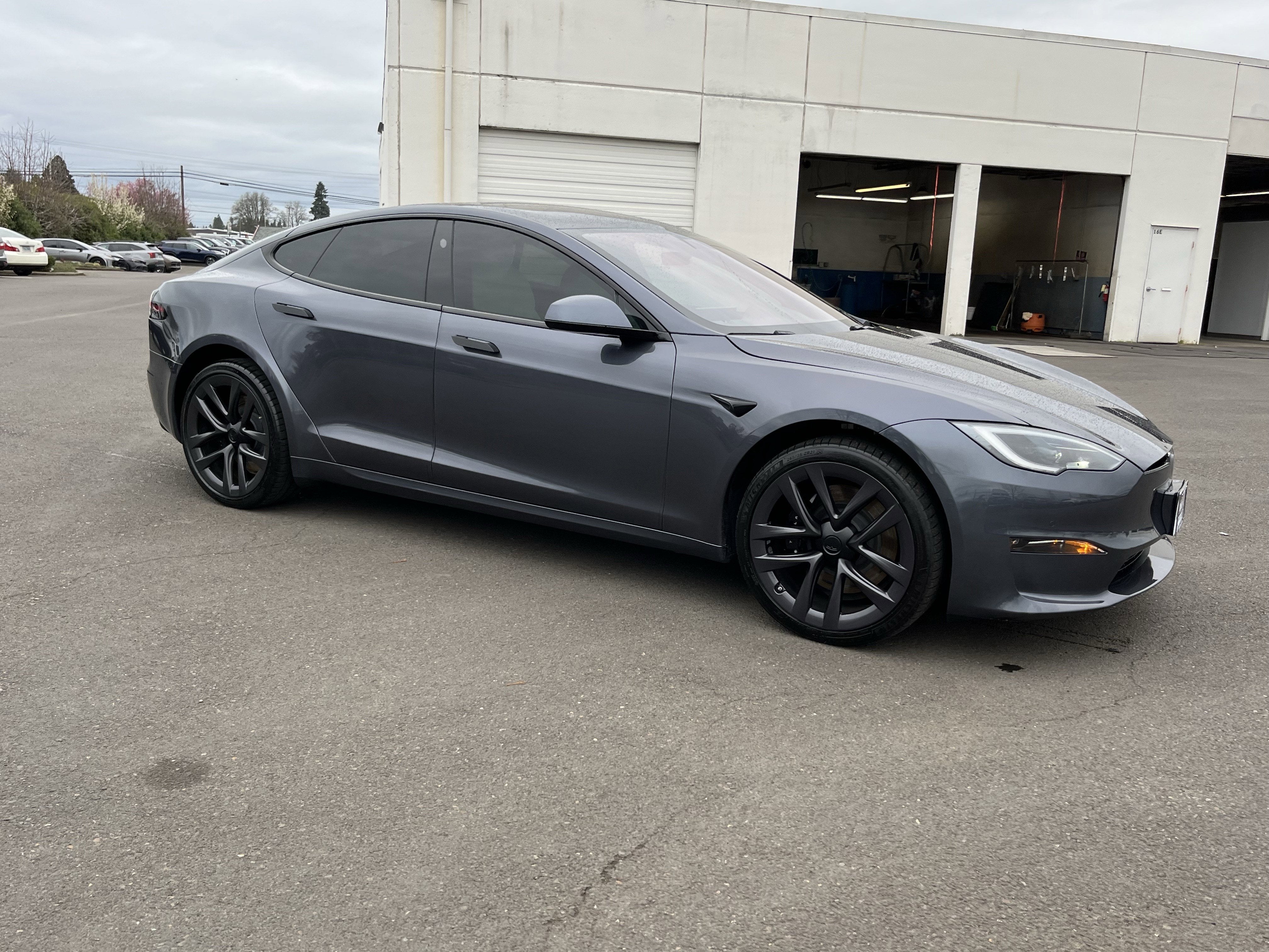 2022 Tesla Model S Base