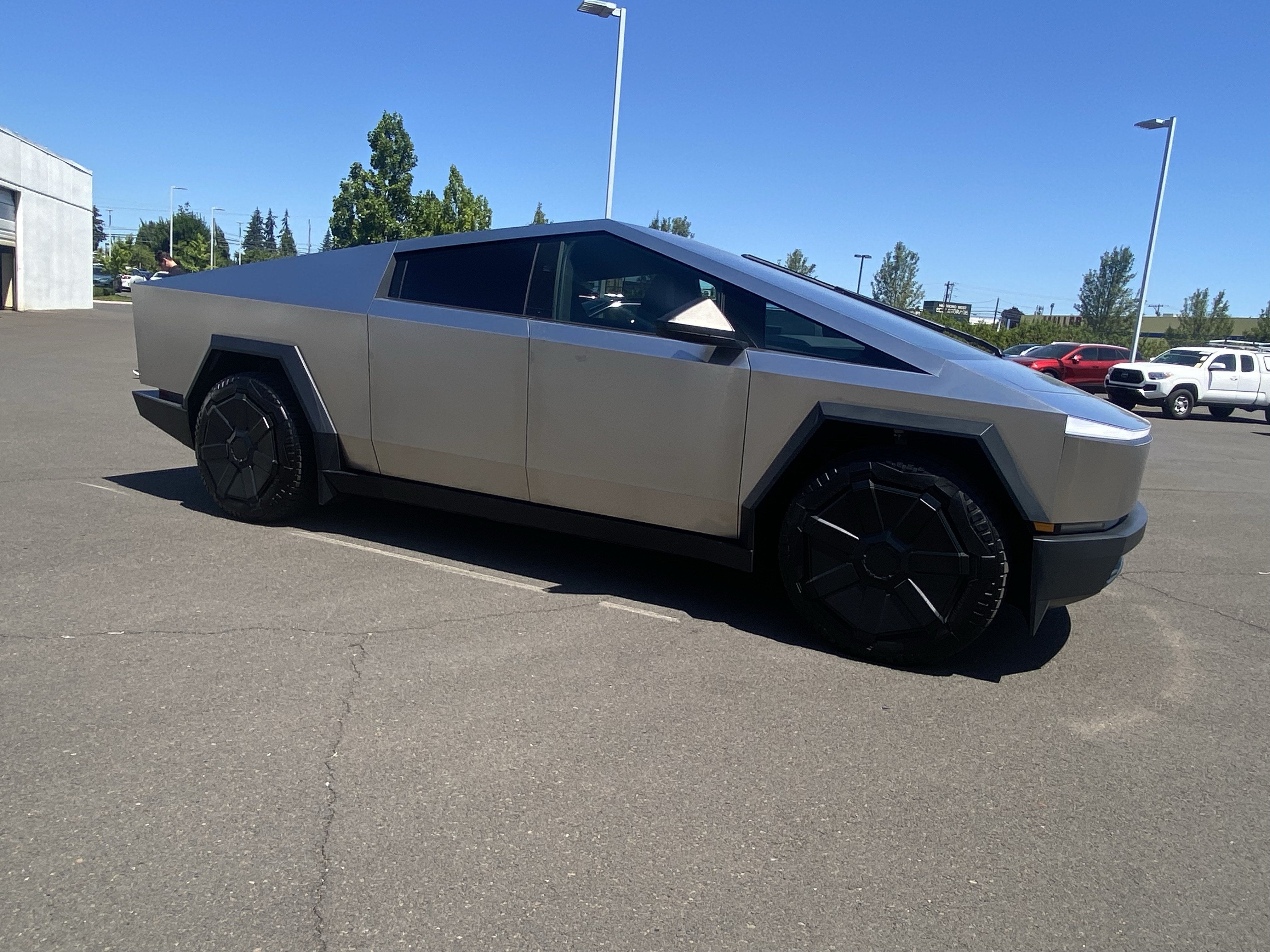 2024 Tesla Cybertruck Base