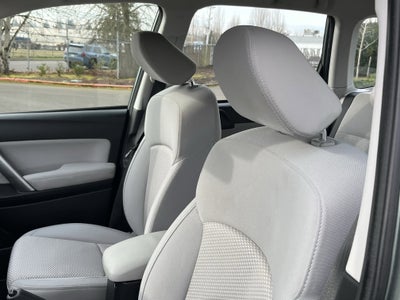 2014 Subaru Forester 2.5i