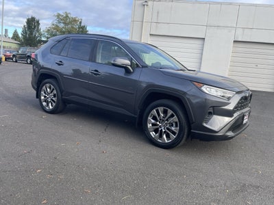 2020 Toyota RAV4 XLE Premium