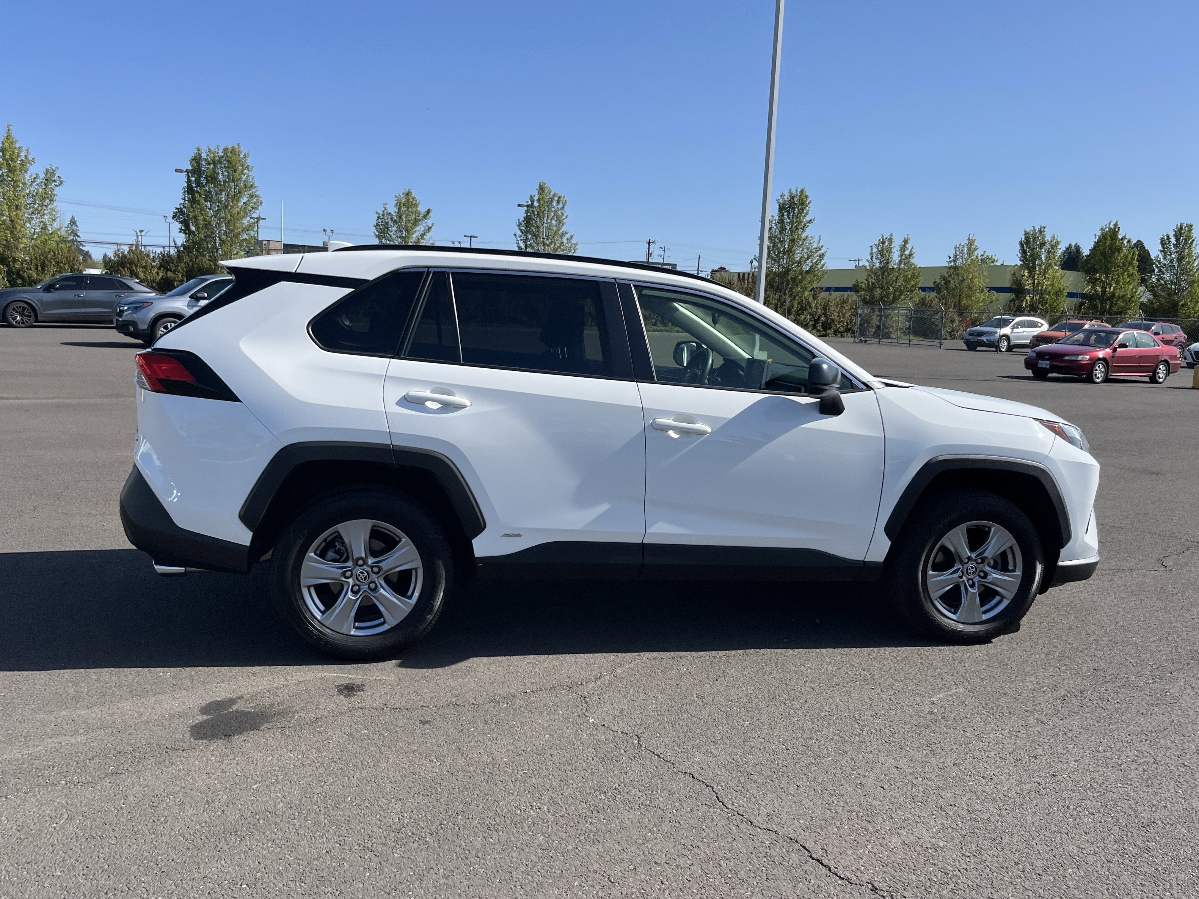 2024 Toyota RAV4 Hybrid LE