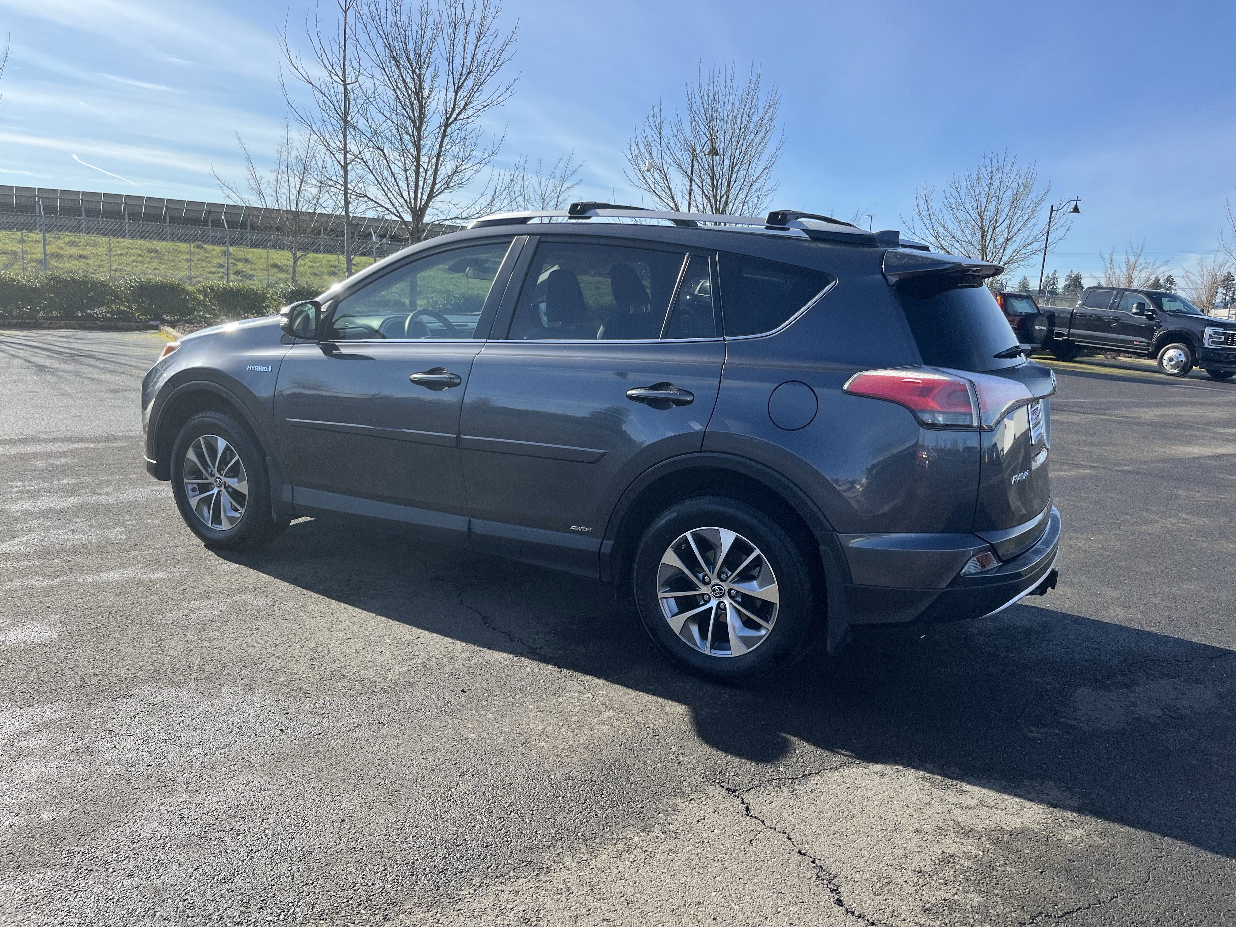2016 Toyota RAV4 Hybrid XLE
