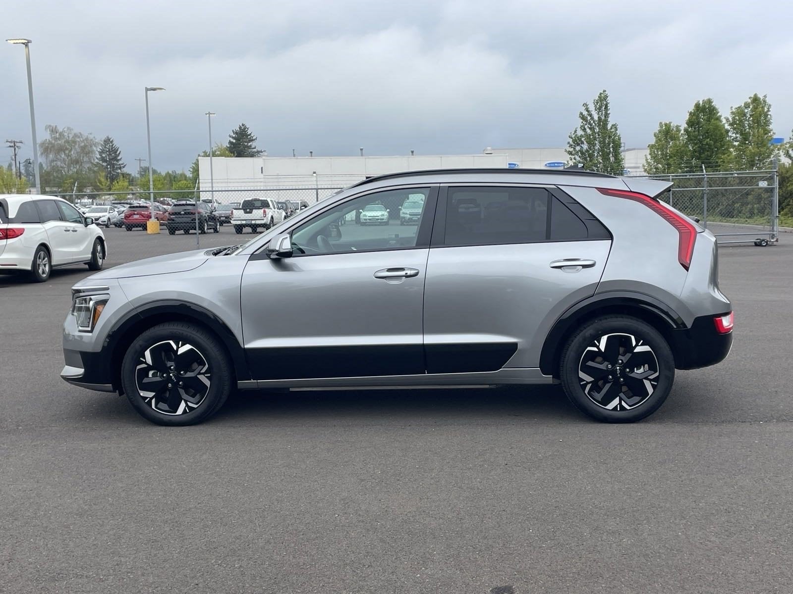 Used 2023 Kia Niro Wind with VIN KNDCR3L10P5064657 for sale in Canby, OR