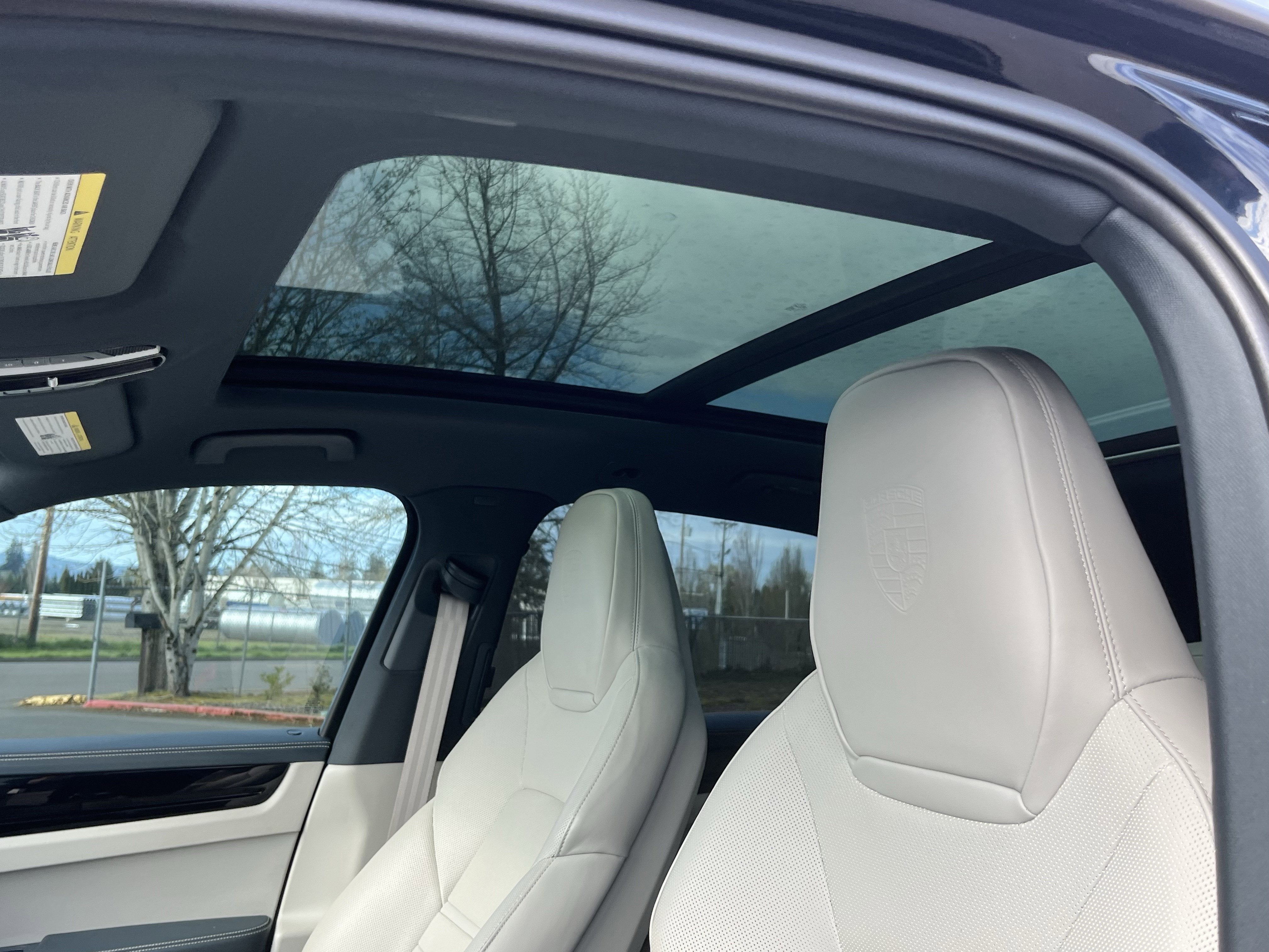 2023 Porsche Cayenne Platinum Edition