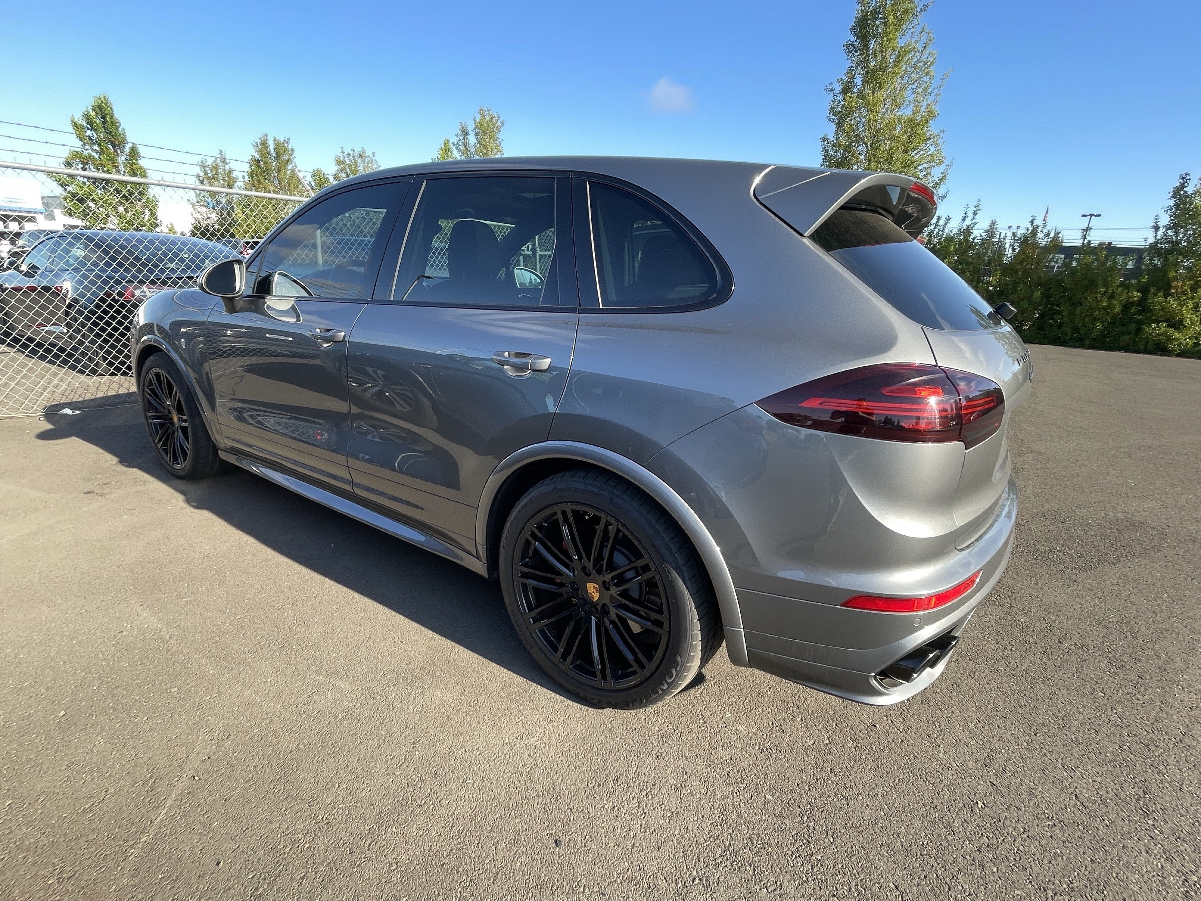 2016 Porsche Cayenne GTS