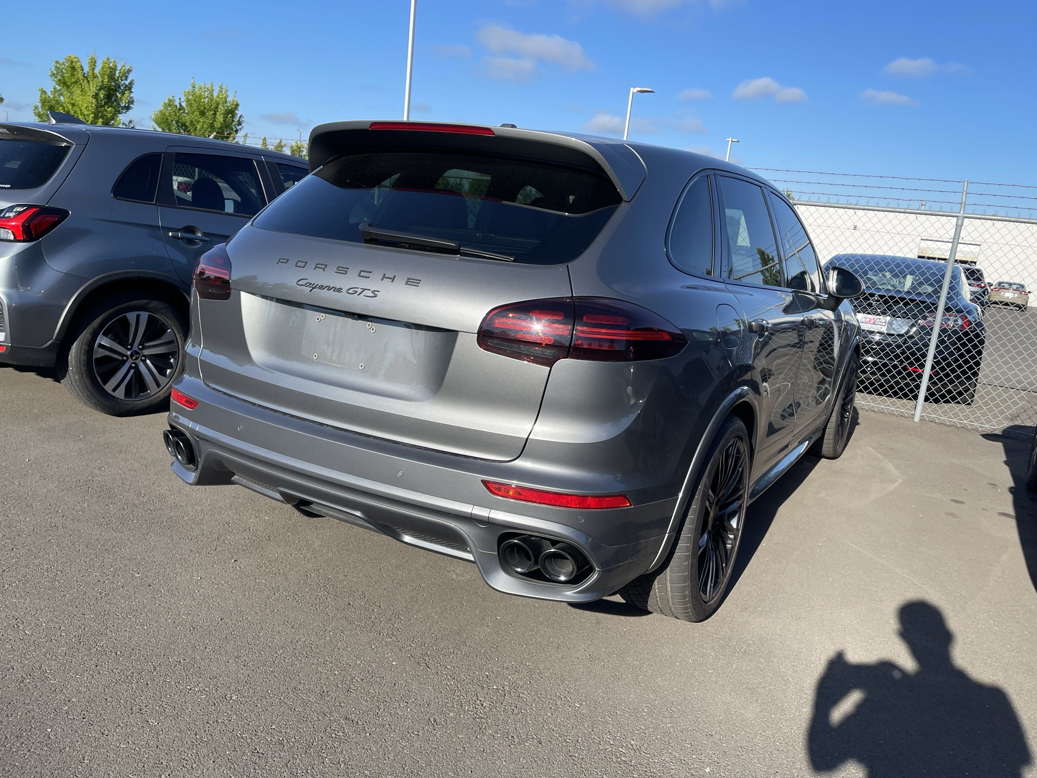 2016 Porsche Cayenne GTS