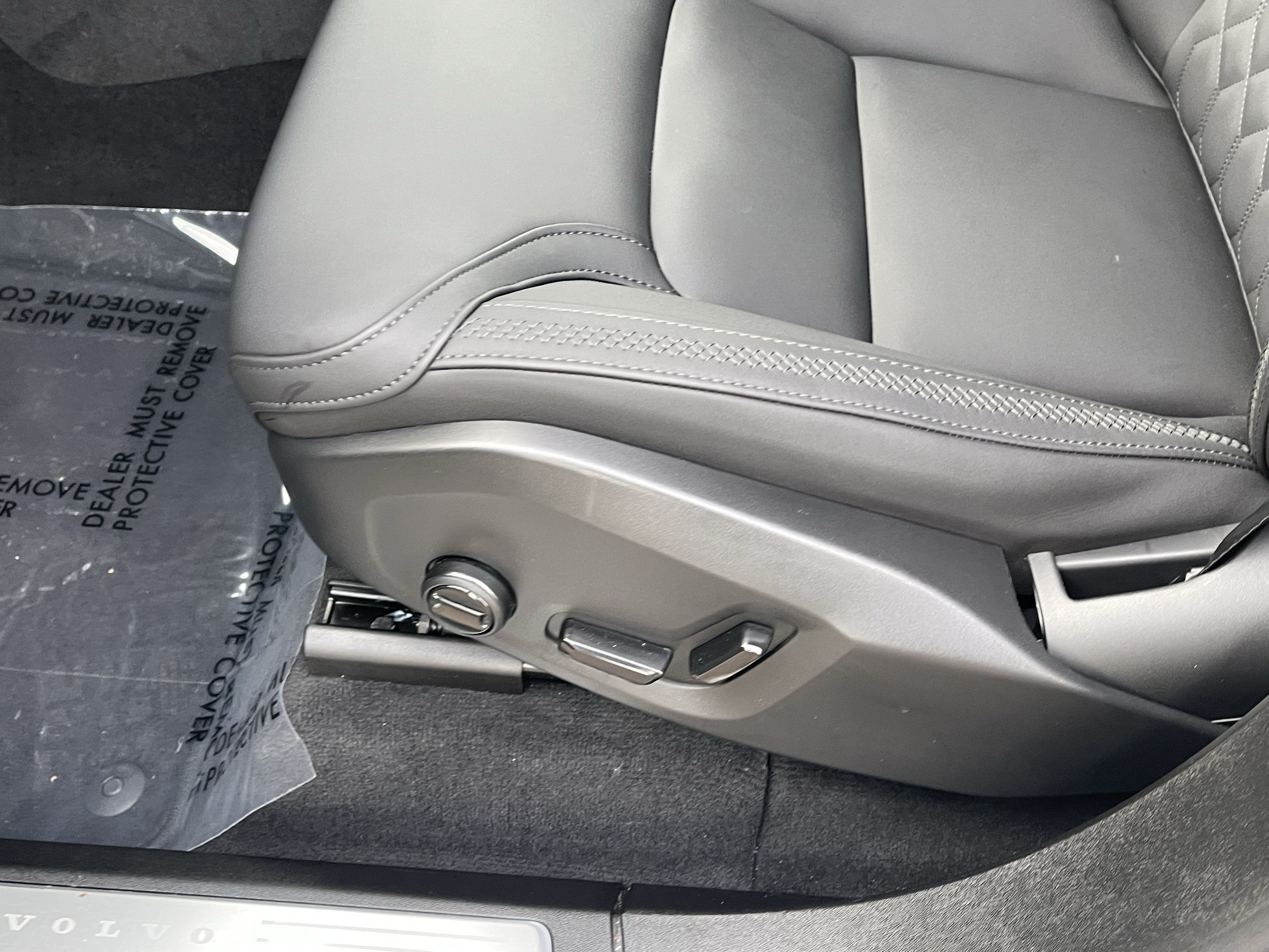 2026 Volvo XC90 Plus