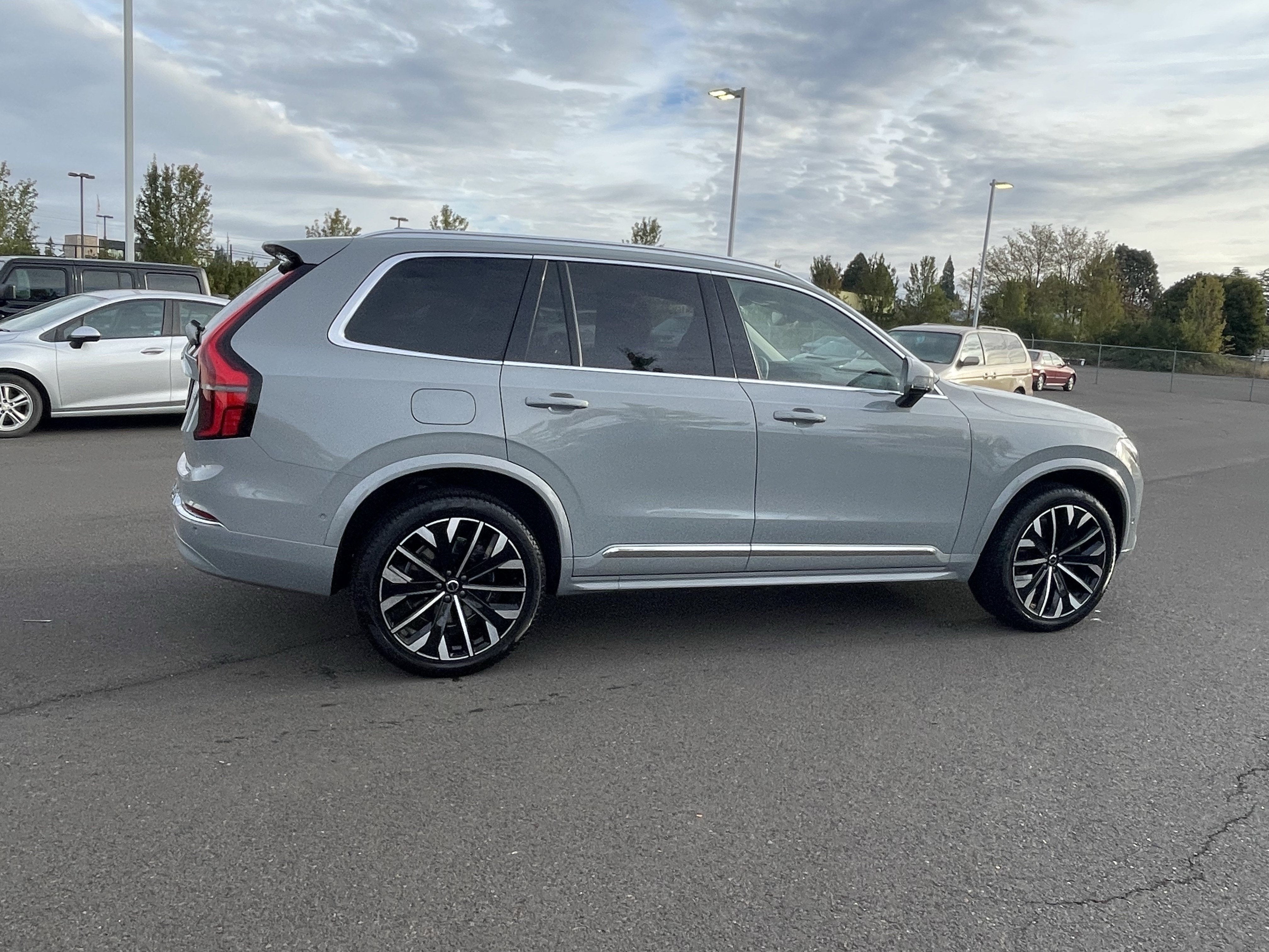 2026 Volvo XC90 Plus