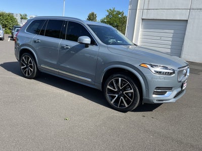2023 Volvo XC90 Plus