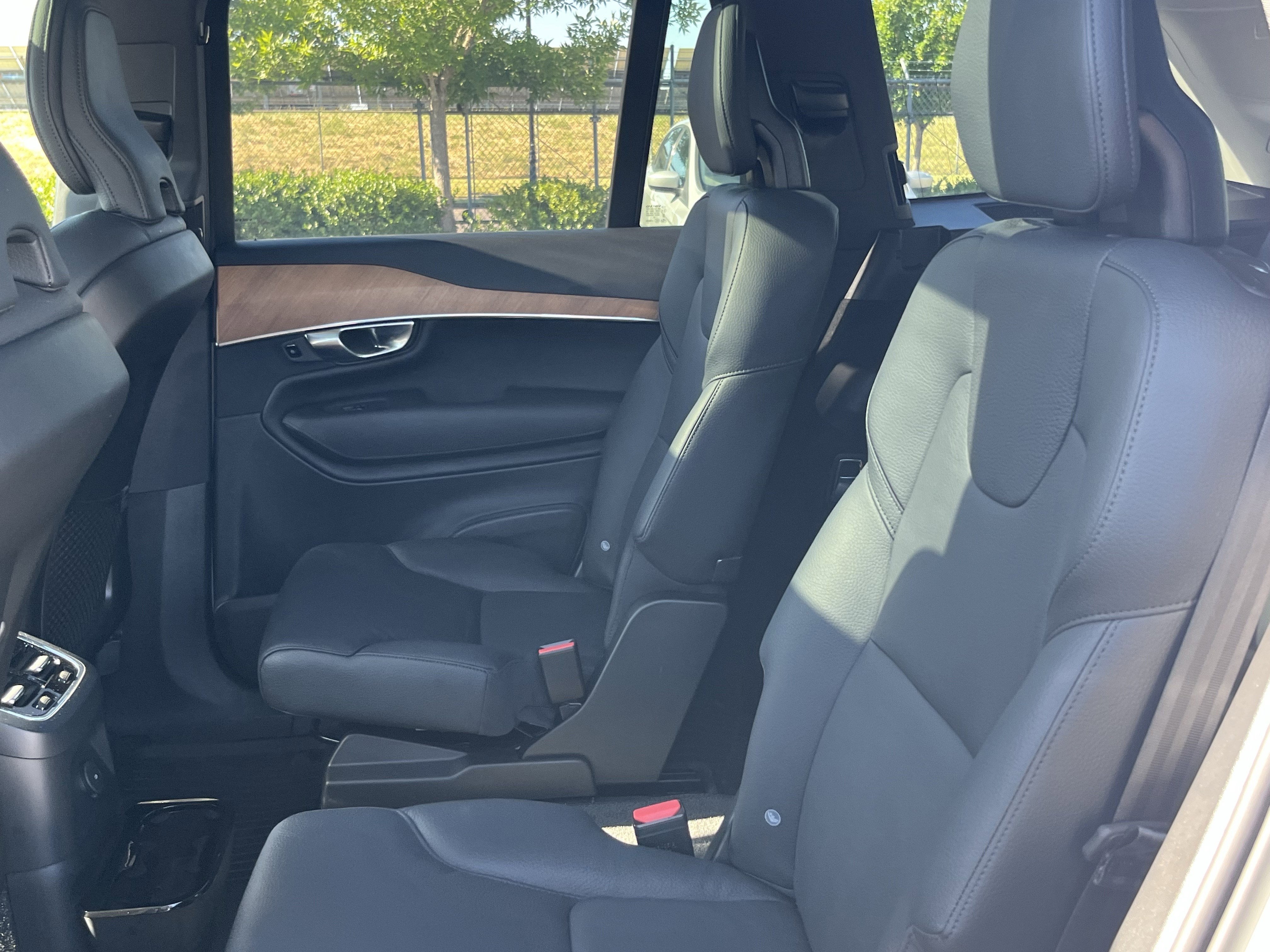 2025 Volvo XC90 Plug-In Hybrid Plus