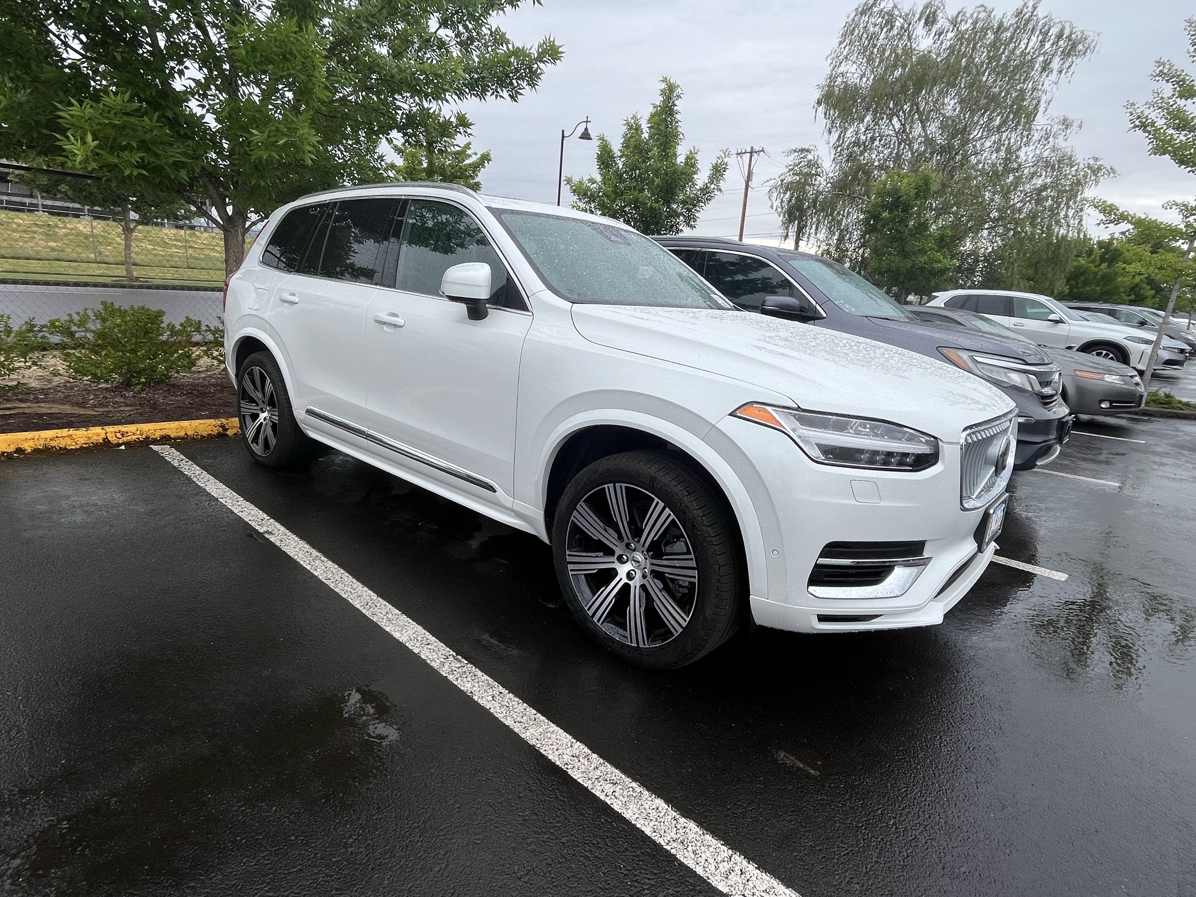 2025 Volvo XC90 Plug-In Hybrid Plus