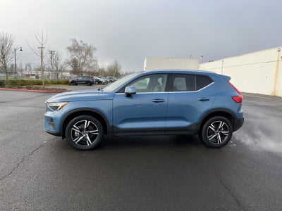 2024 Volvo XC40 Core Bright Theme