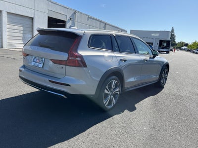 2025 Volvo V60 Cross Country Plus