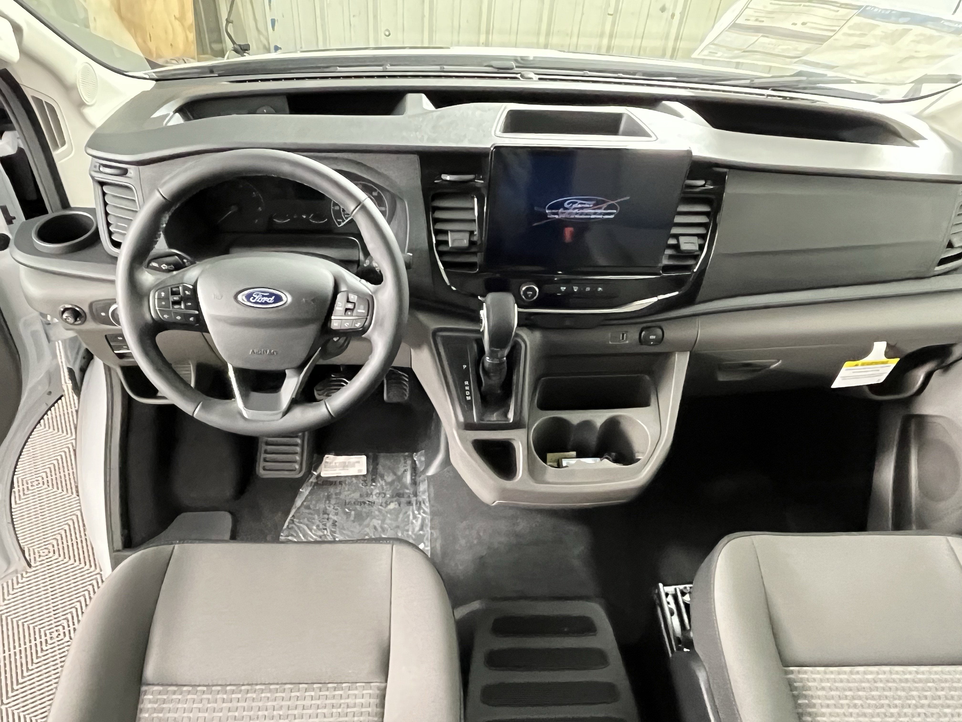 2025 Ford Transit Passenger Wagon T-350 148 Med Roof XL AWD 12 Seats