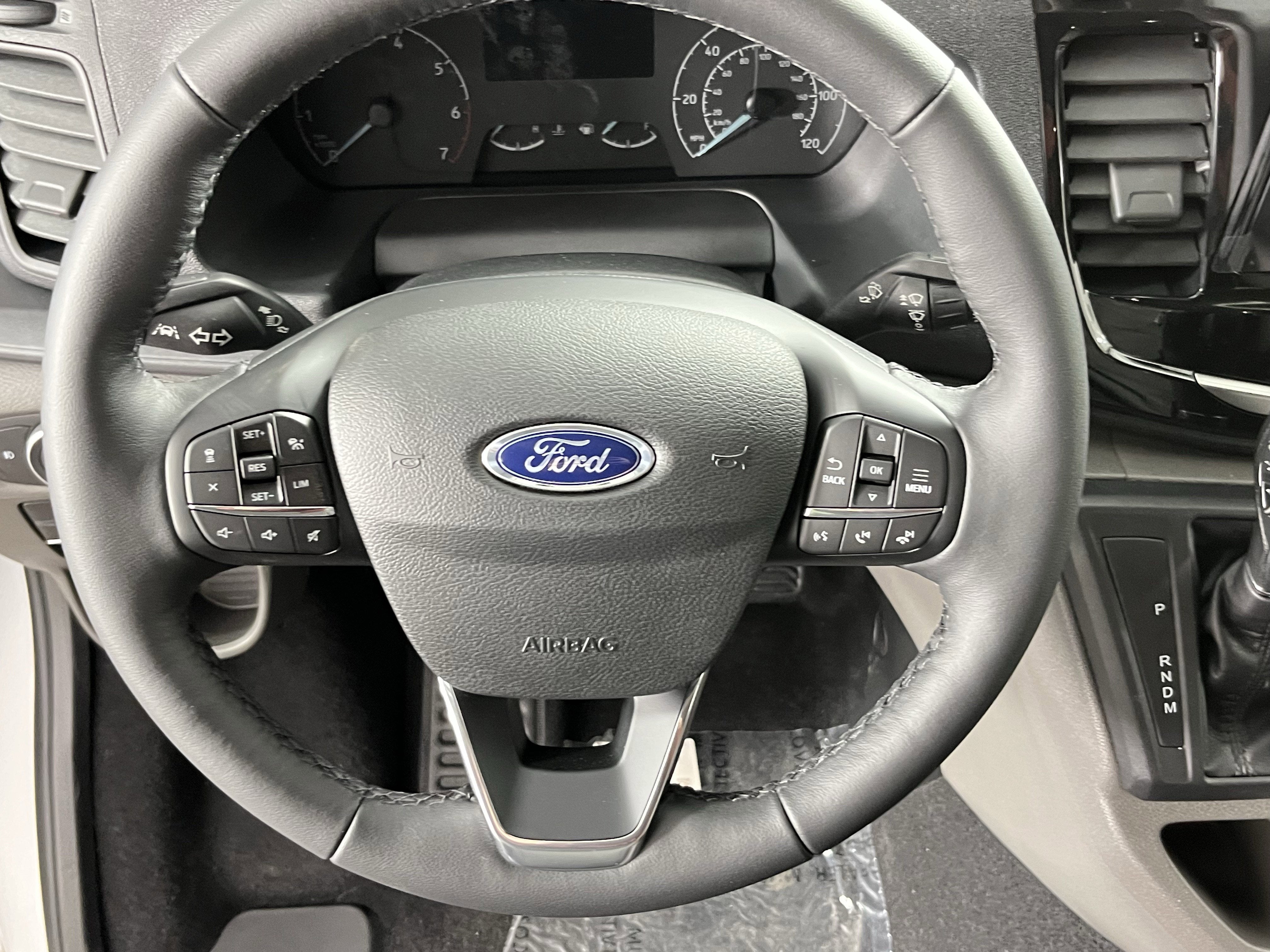 2025 Ford Transit Passenger Wagon T-350 148 Med Roof XL AWD 12 Seats