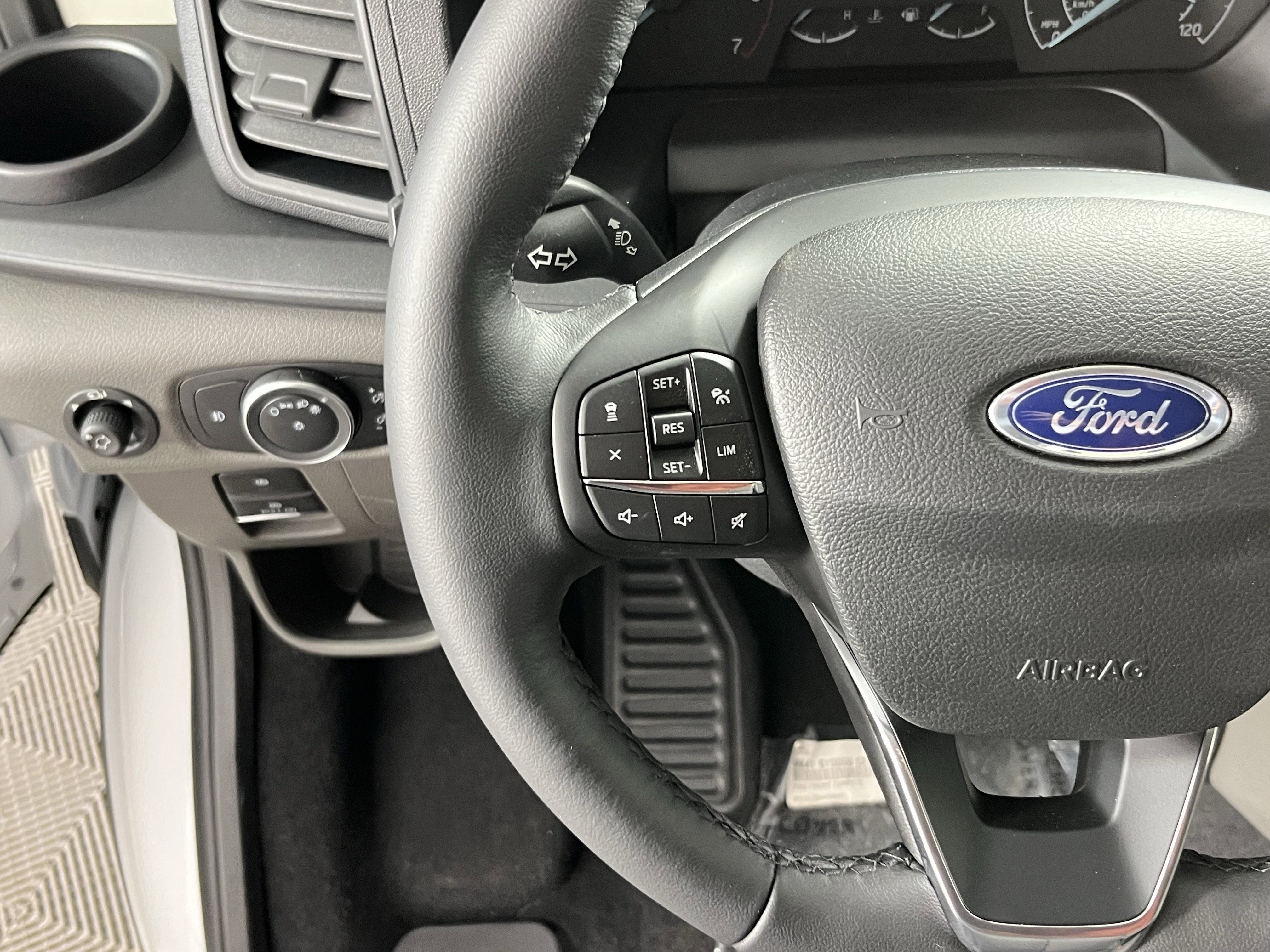 2025 Ford Transit Passenger Wagon T-350 148 Med Roof XL AWD 12 Seats