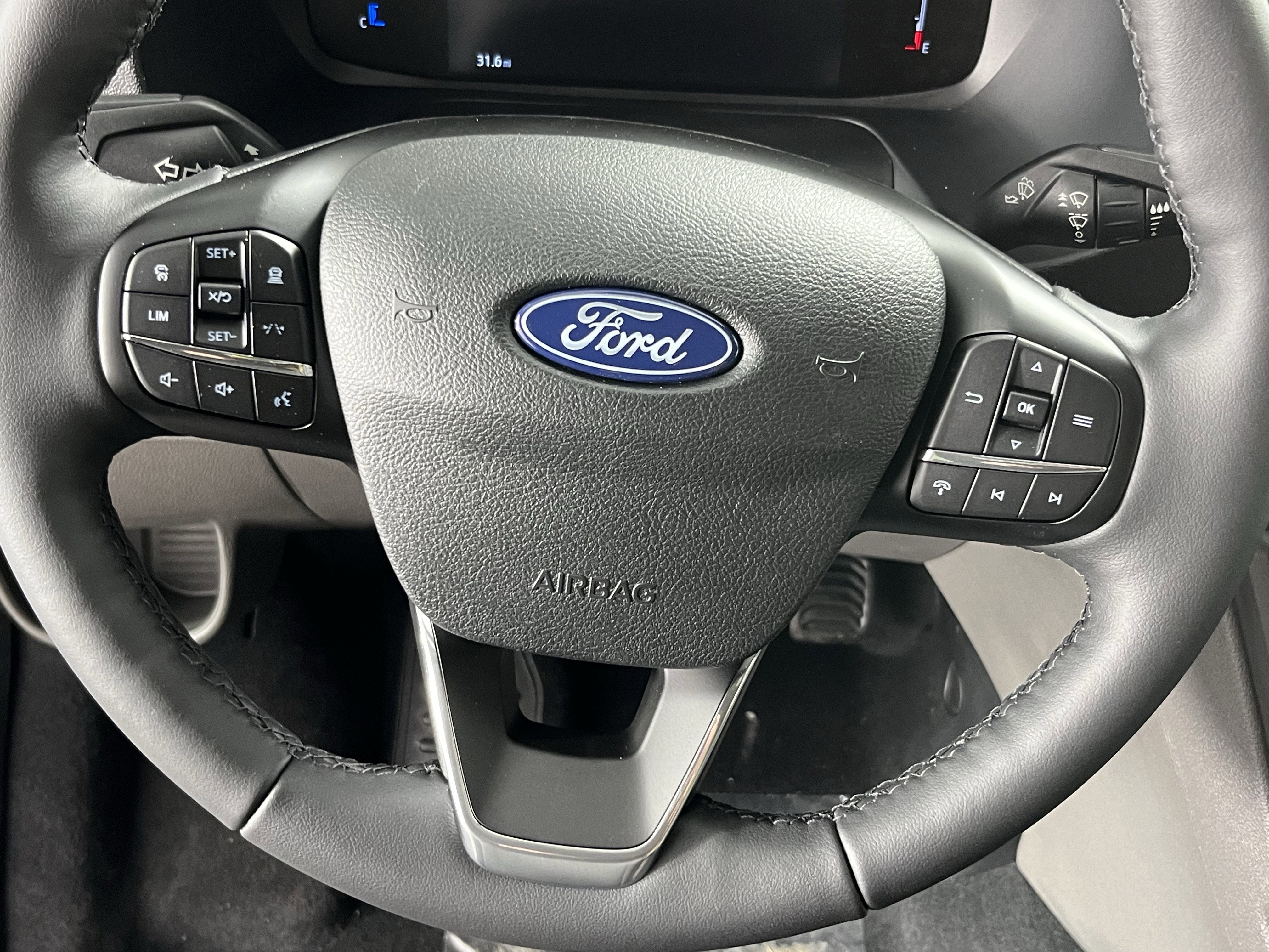 2026 Ford Transit Passenger Wagon T-350 148 Med Roof XLT AWD 15 Seats