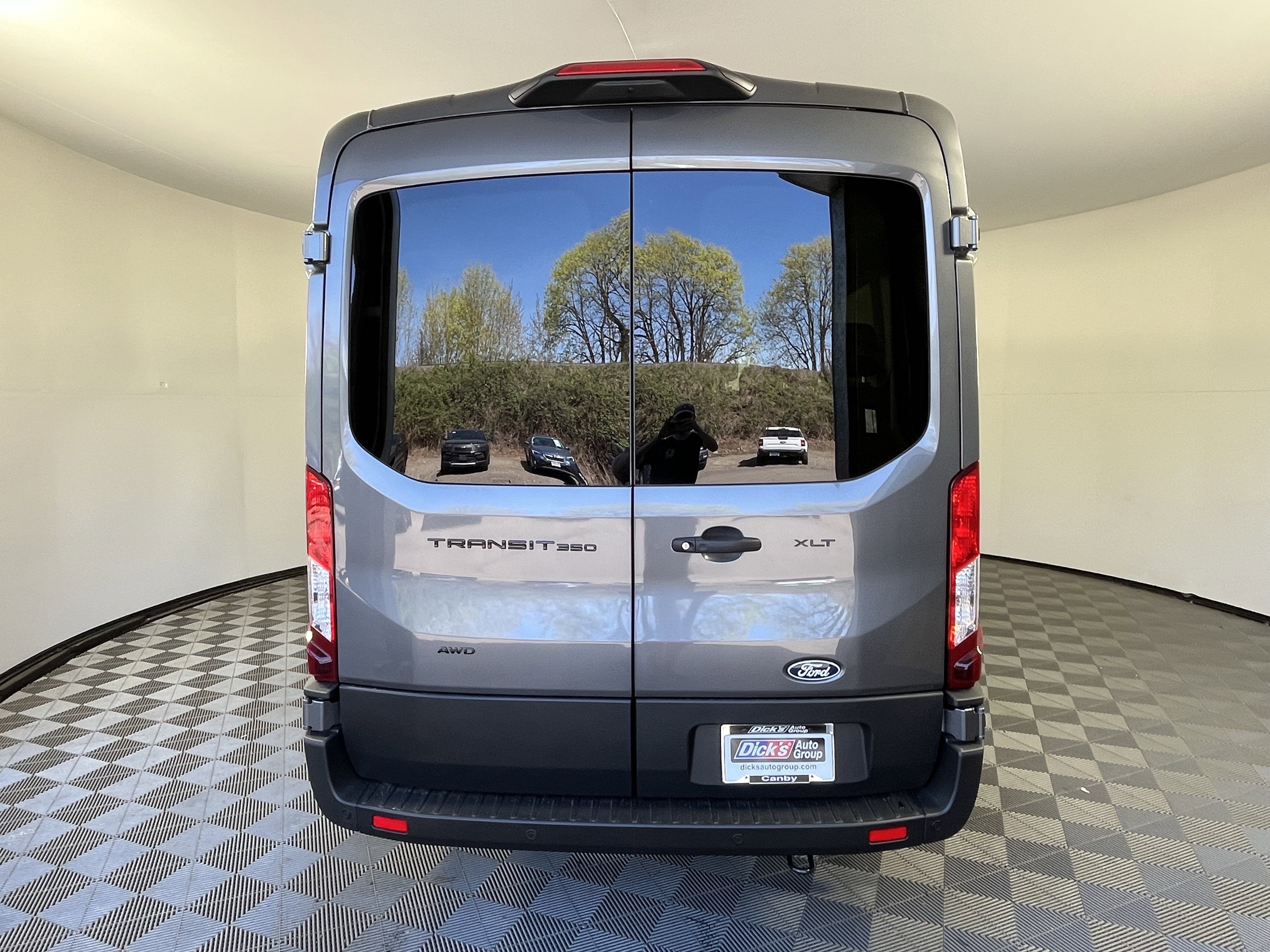 2026 Ford Transit Passenger Wagon T-350 148 Med Roof XLT AWD 15 Seats
