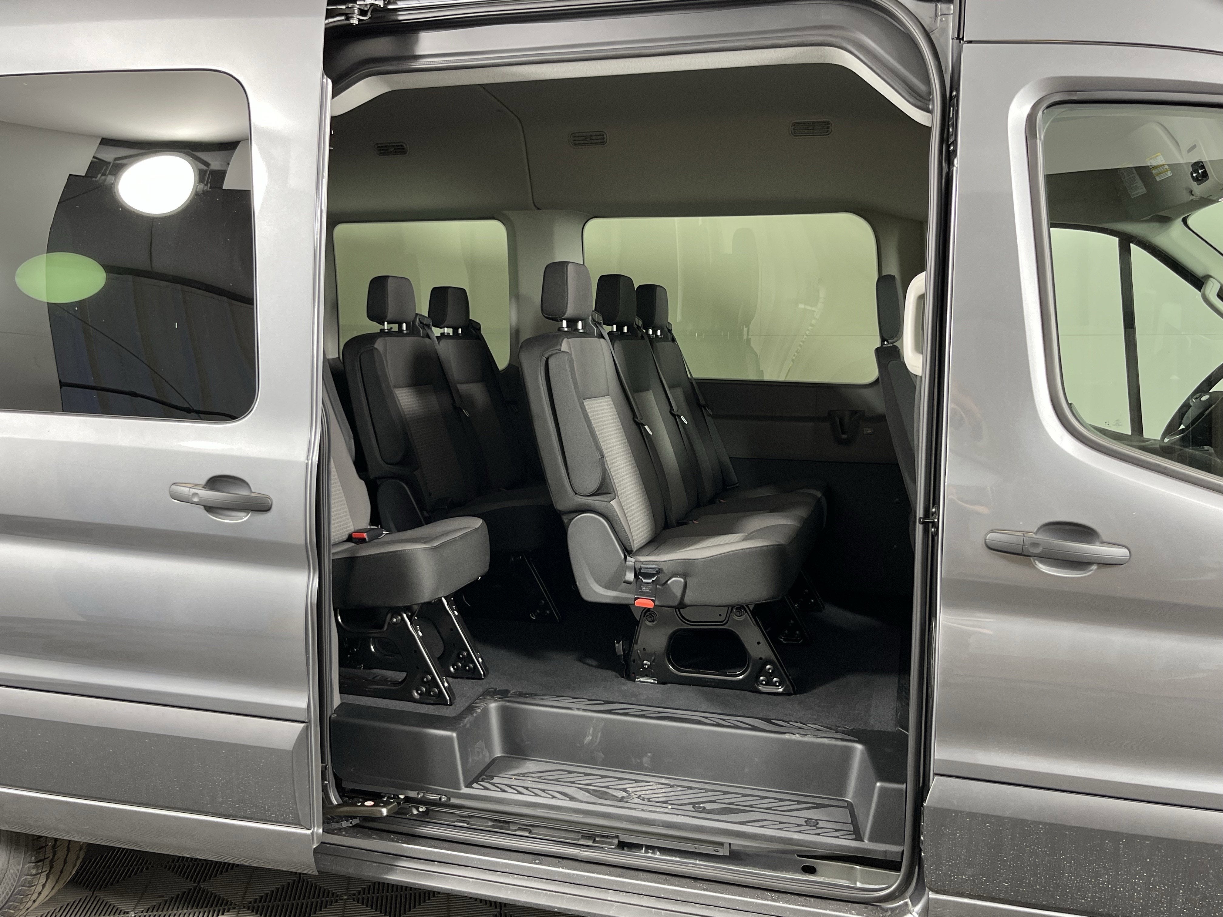 2026 Ford Transit Passenger Wagon T-350 148 Med Roof XLT AWD 15 Seats