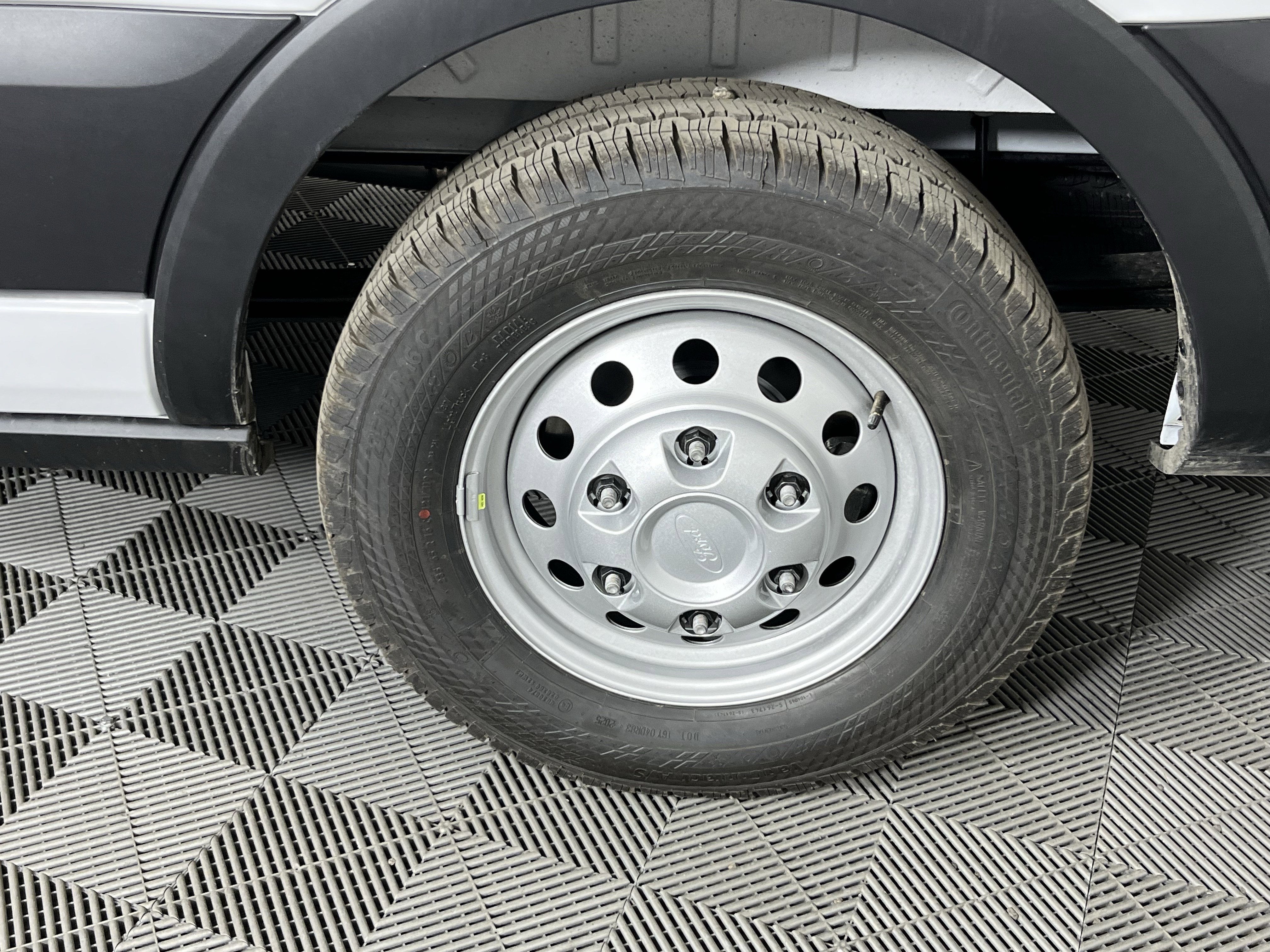 2025 Ford Transit Passenger Wagon T-350 148 High Roof XL AWD 12 Seats