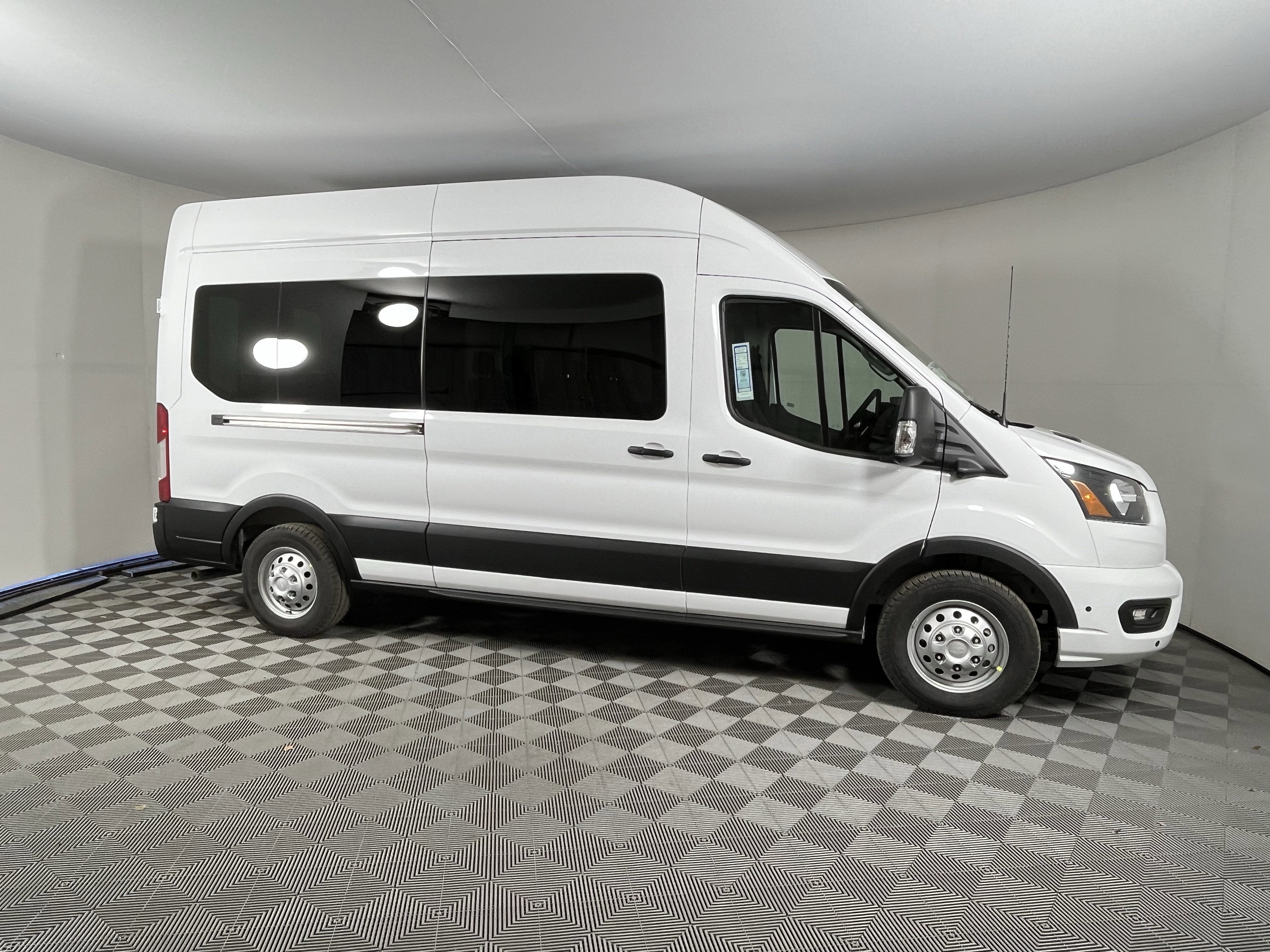 2025 Ford Transit Passenger Wagon T-350 148 High Roof XL AWD 12 Seats