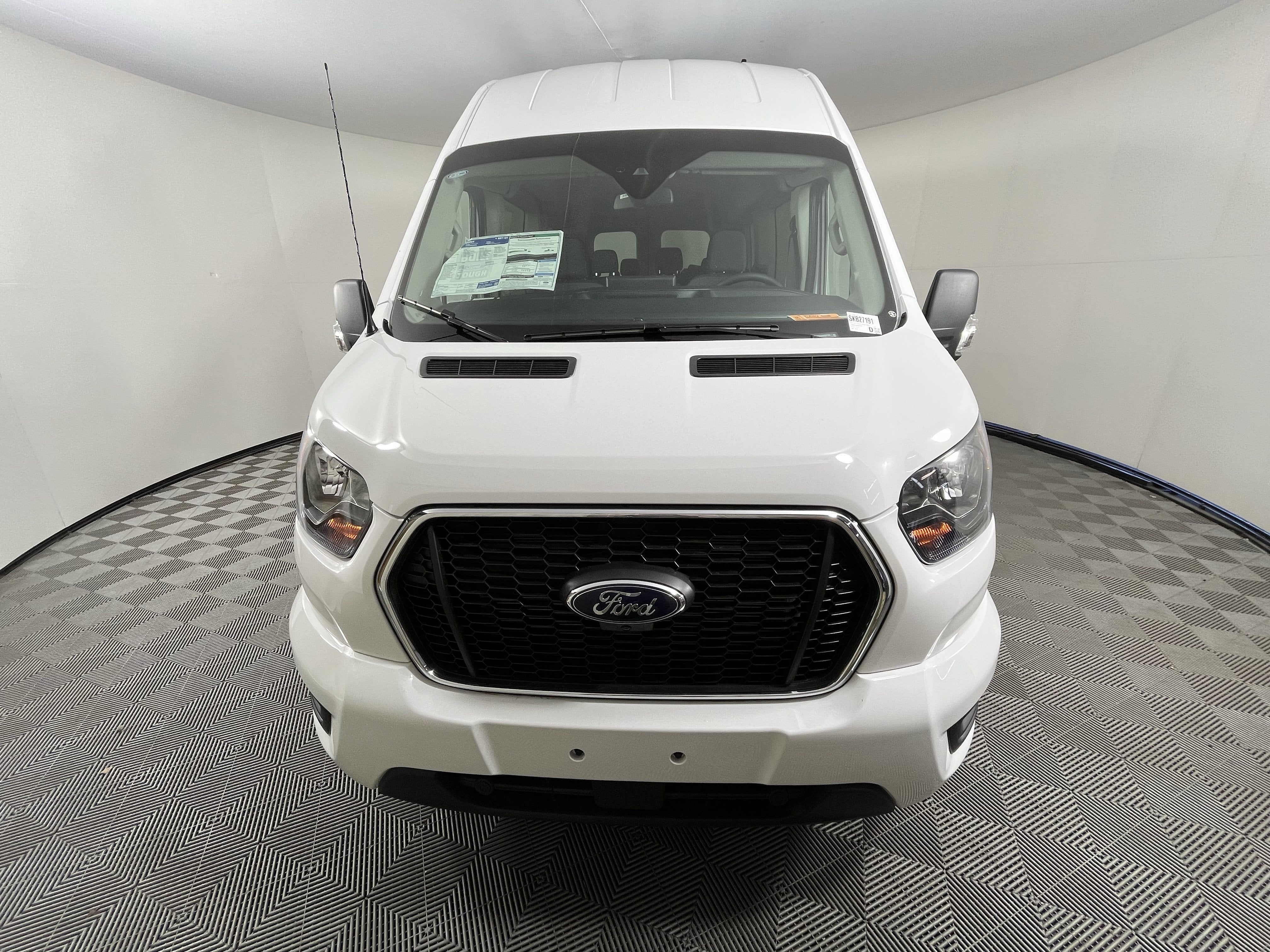 2025 Ford Transit Passenger Wagon T-350 148 High Roof XL AWD 12 Seats