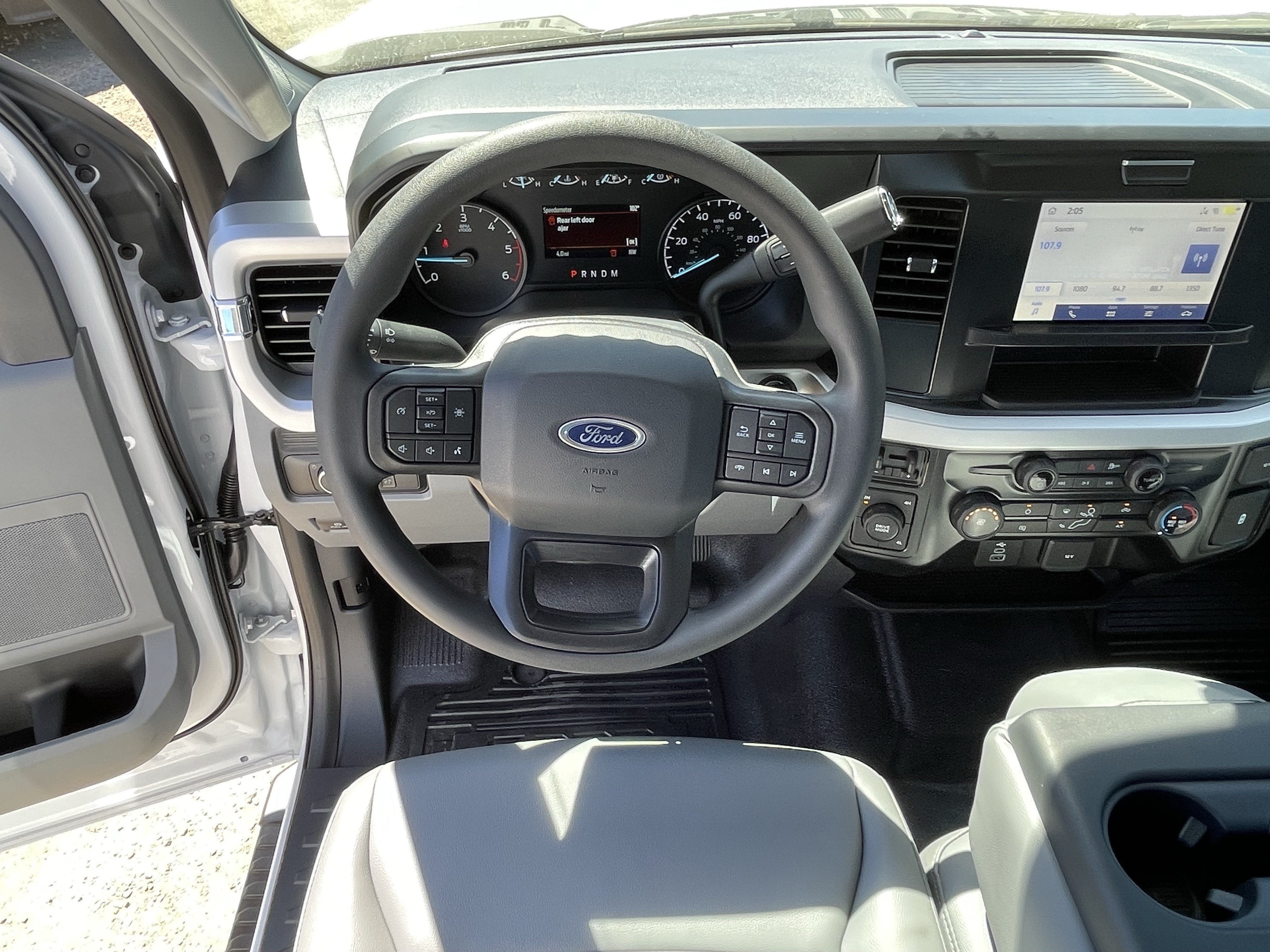 2026 Ford Super Duty F-450 DRW XL 4WD Crew Cab 203 WB 84 CA