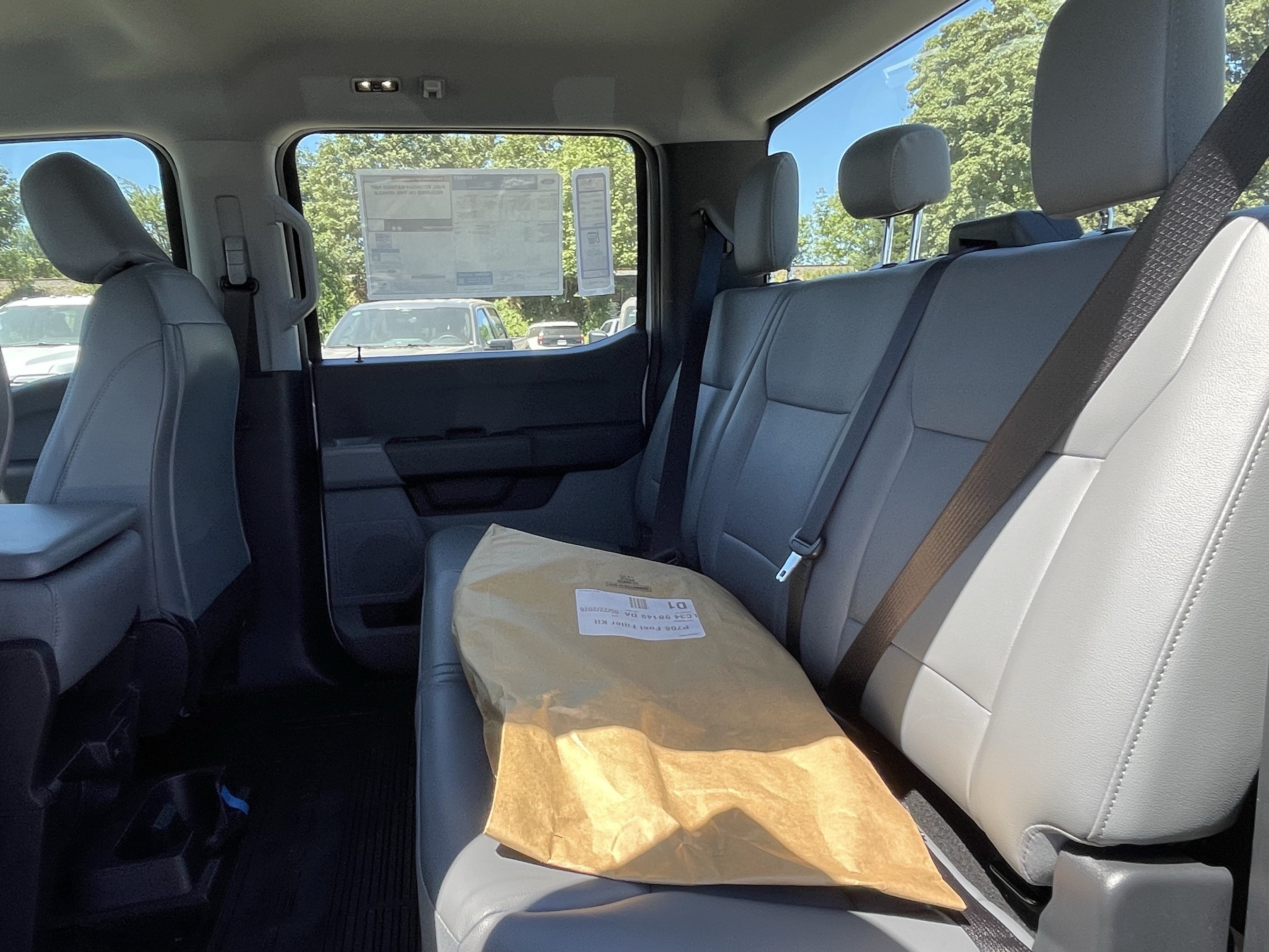 2026 Ford Super Duty F-450 DRW XL 4WD Crew Cab 203 WB 84 CA