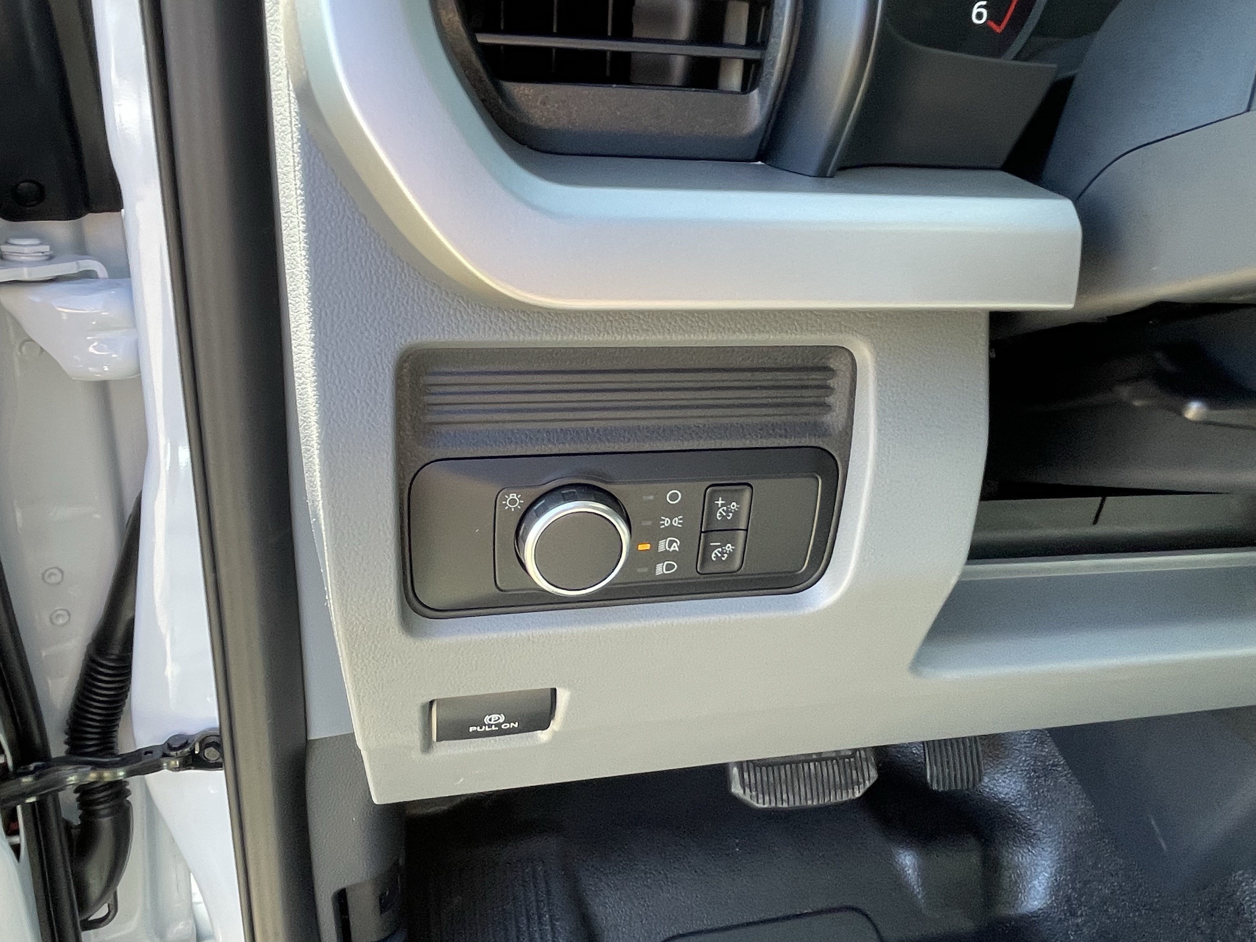 2026 Ford Super Duty F-450 DRW XL 4WD Crew Cab 203 WB 84 CA