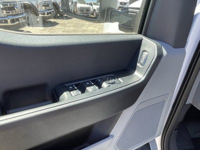 2026 Ford Super Duty F-450 DRW XL 4WD Crew Cab 203 WB 84 CA